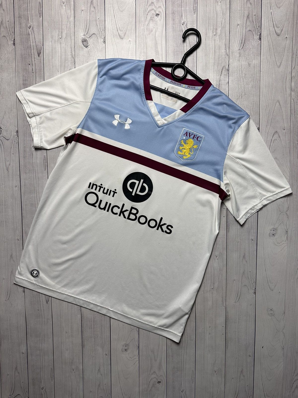 Under Armour × Vintage Vintage Aston villa under armour soccer jersey size L Size US L / EU 52-54 / 3 - 1 Thumbnail