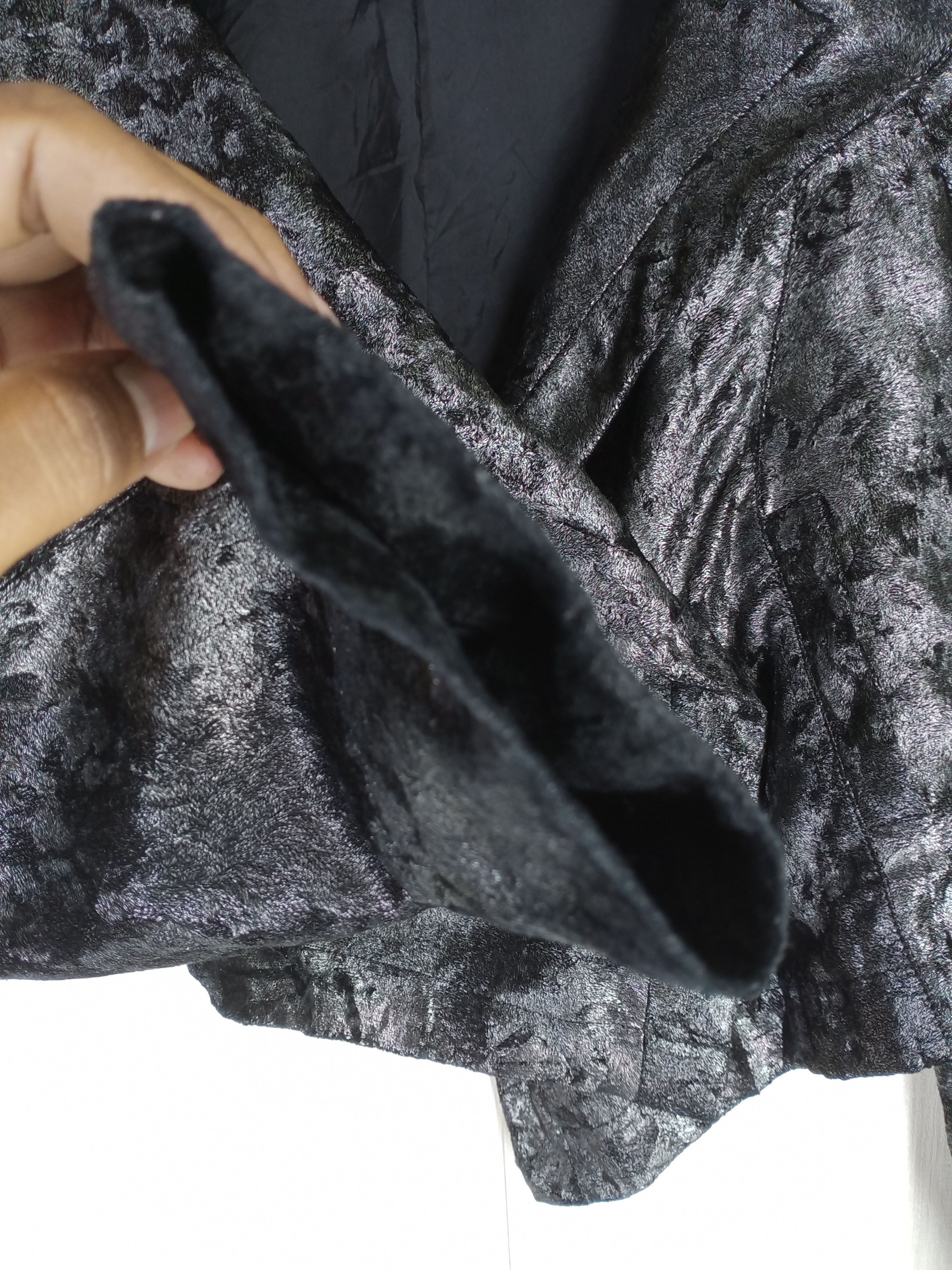 Karl Lagerfeld Rare Vintage Karl Lagerfeld Velvet Cropped Coat Jacket Size M / US 6-8 / IT 42-44 - 9 Thumbnail