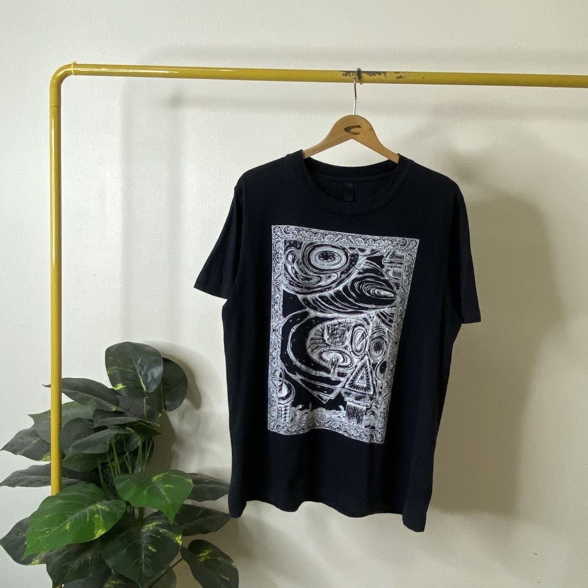 Japanese Brand Public Image Art Graphic T Shirt Made in Japan Size US L / EU 52-54 / 3 - 1 Thumbnail