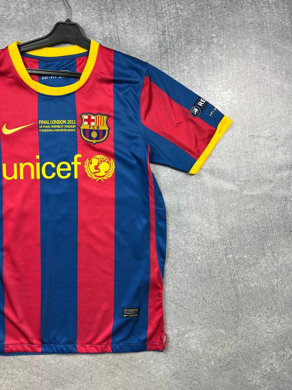 Nike Nike F.C Barcelona #11 Neymar JR Size US M / EU 48-50 / 2 - 3 Thumbnail