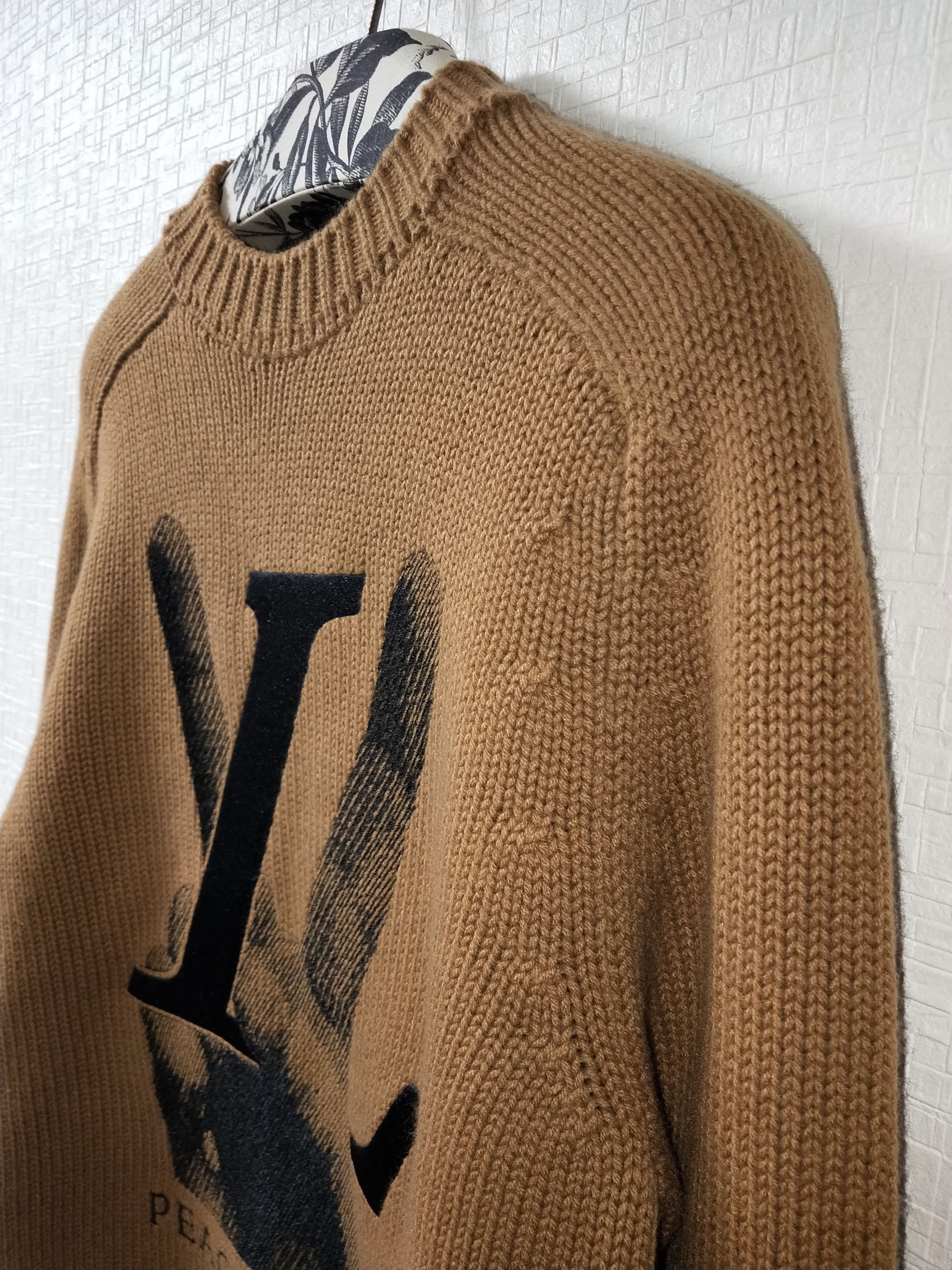 Louis Vuitton 'Peace and Love' Sweater Size US XS / EU 42 / 0 - 3 Thumbnail