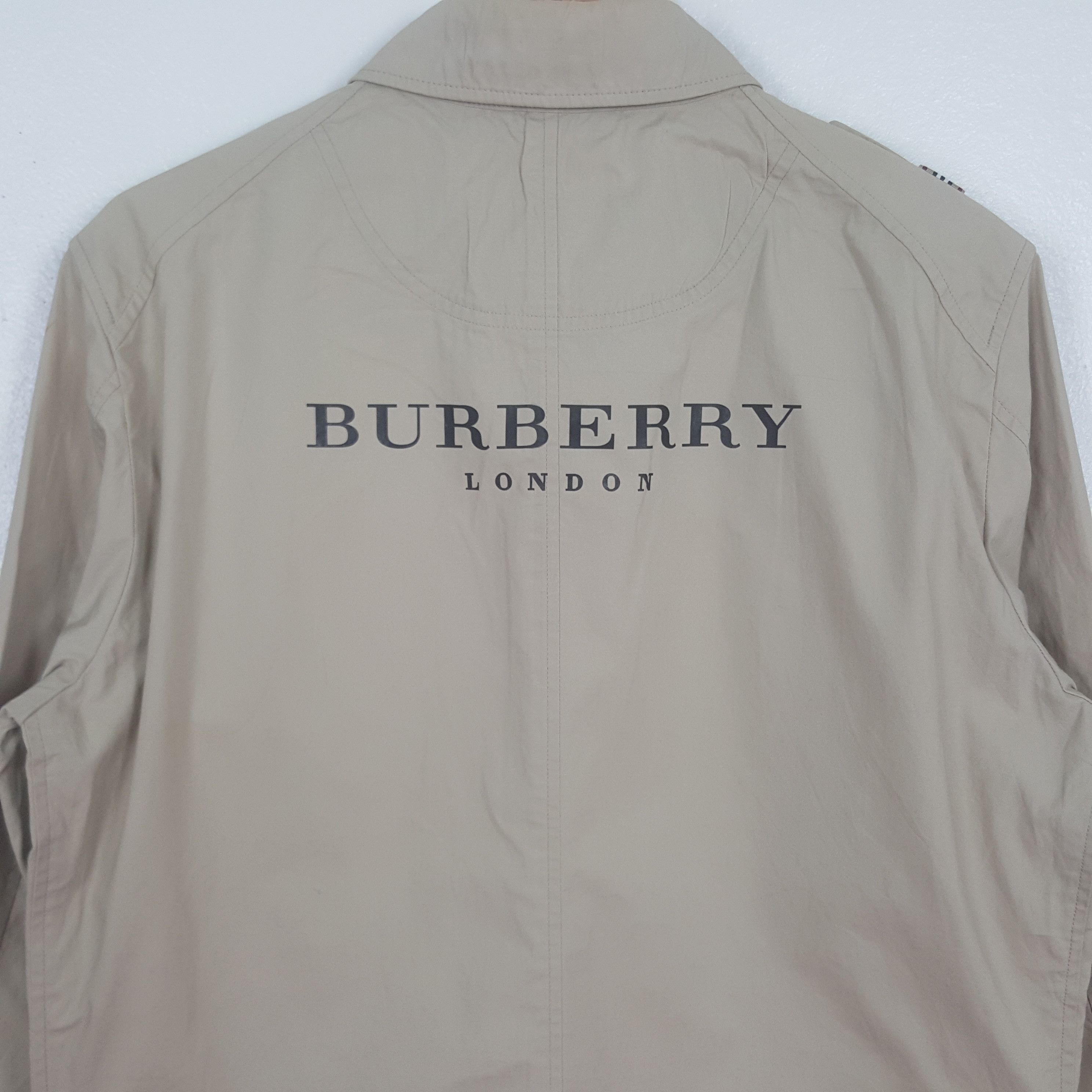 Burberry Vintage Burberry Nova Check Long Shirt Button Up C319N32 Size US L / EU 52-54 / 3 - 2 Thumbnail