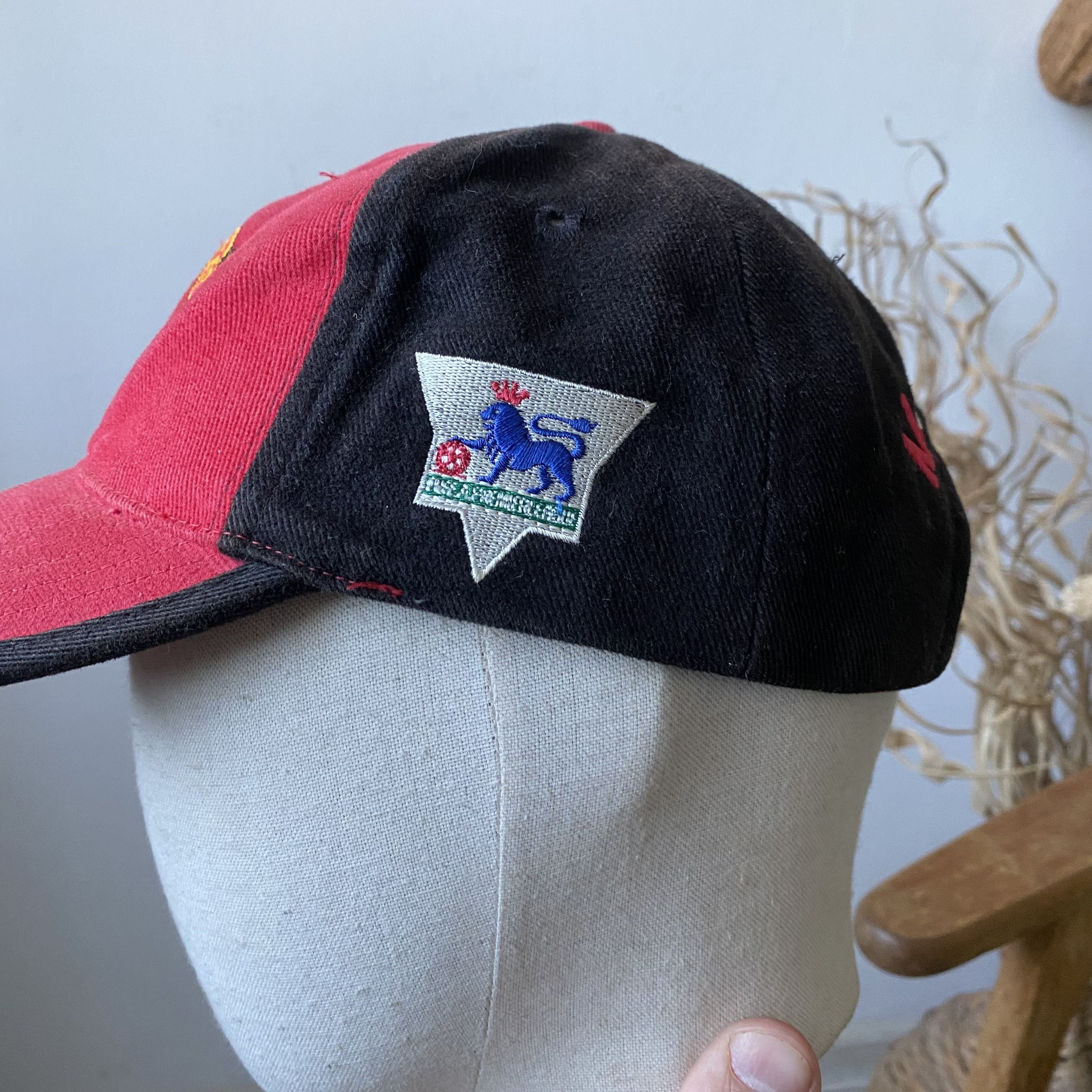 Nike ⚽️ Vintage 90s Faded Manchester United Cap Promo Dad Hat Size ONE SIZE - 6 Thumbnail