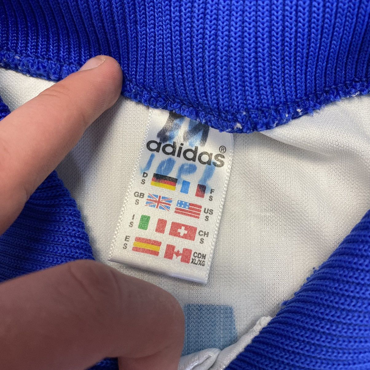 Adidas × Vintage Vintage Adidas Schalke 04 Number 7 2000’s soccer jersey Size US S / EU 44-46 / 1 - 12 Thumbnail