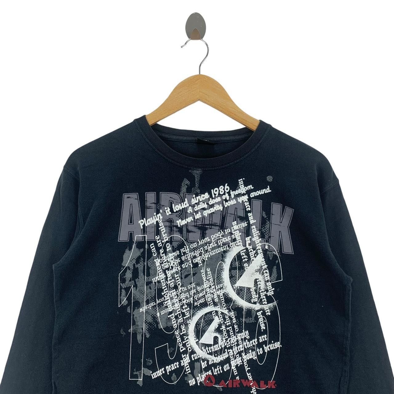 Vintage Vintage AIRWALK SKATEBOARD GRAFFITI Tee Shirt Top Size US M / EU 48-50 / 2 - 2 Thumbnail