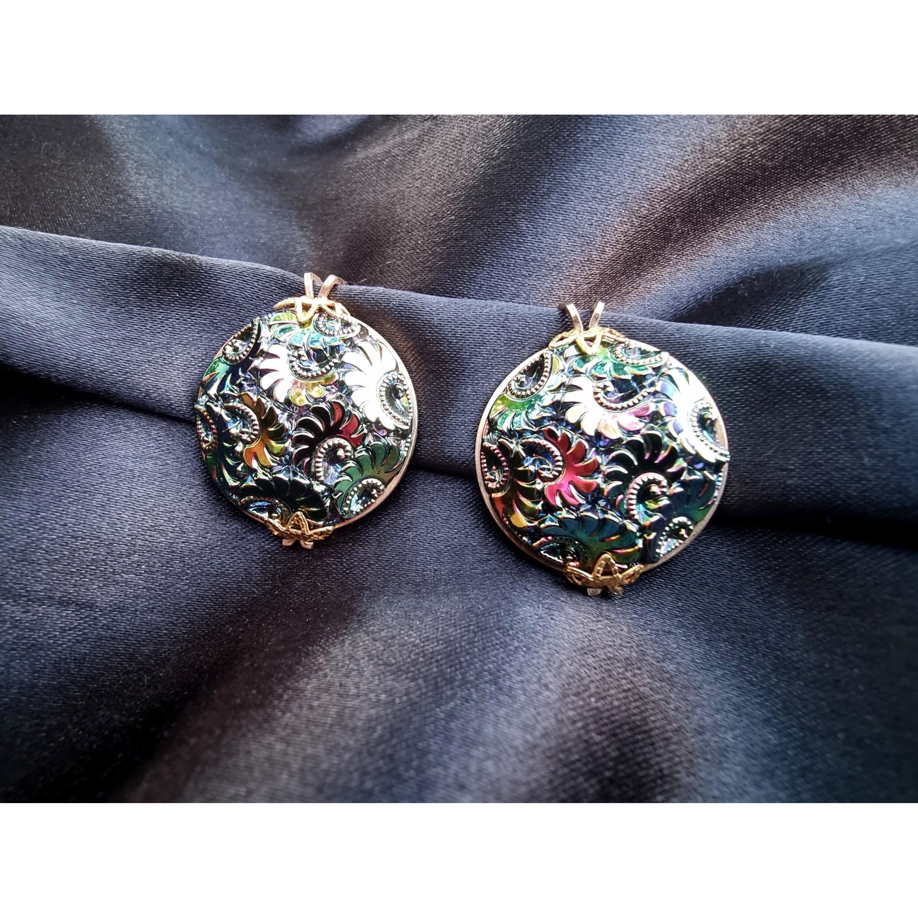 Other Vintage Northern Lights Carnival Glass Clip On Earrings Size ONE SIZE - 4 Thumbnail