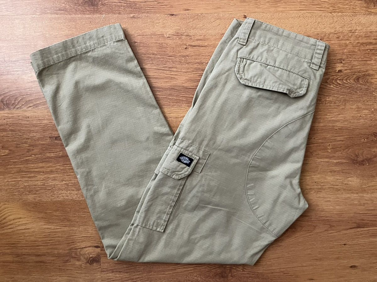 Dickies × Vintage Beige Cargo Dickies Pants Double Knee Streetwear W32 L32 Size US 32 / EU 48 - 1 Thumbnail