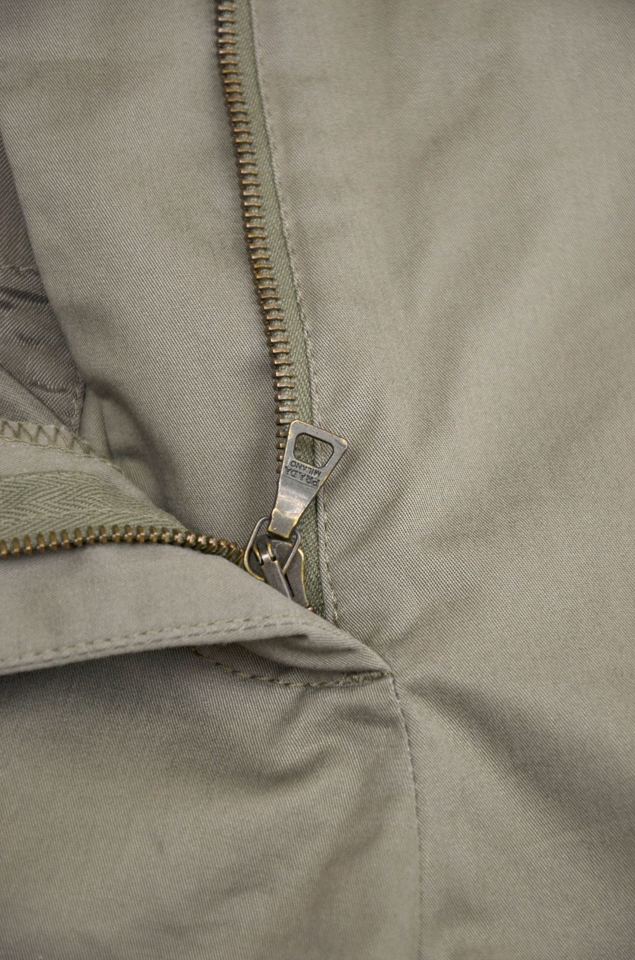 Prada Prada Black Tab Zip Hem Chinos Khaki - Size IT44 (W31–32) Size US 31 - 6 Thumbnail