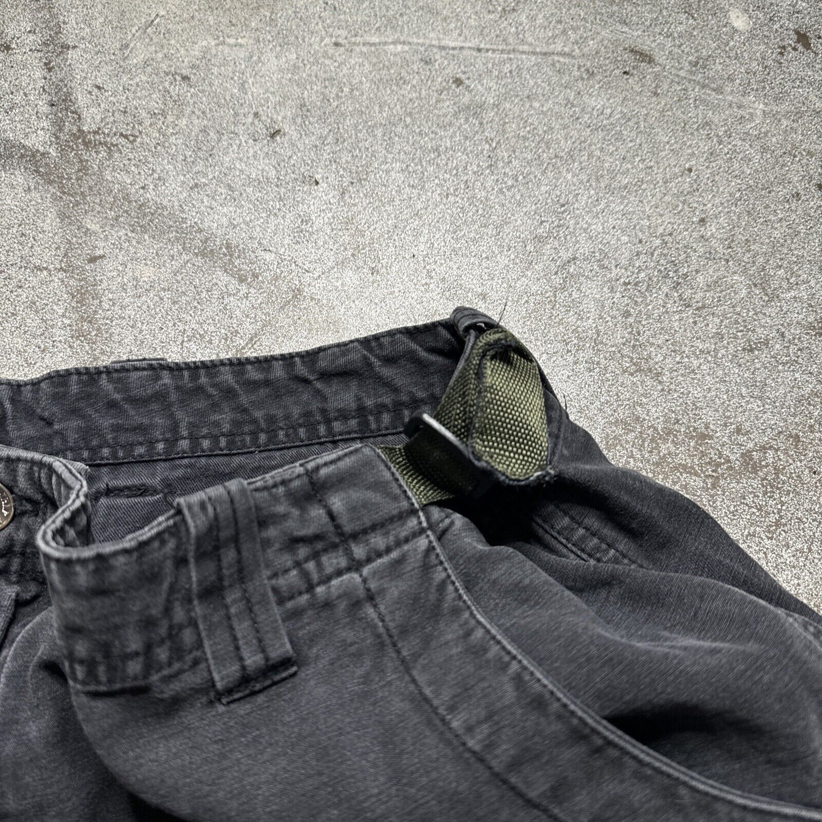 Jeep × Vintage 00s Jeep Active Cargo Tech Black Shorts Size 42 Size US 42 / EU 58 - 4 Thumbnail