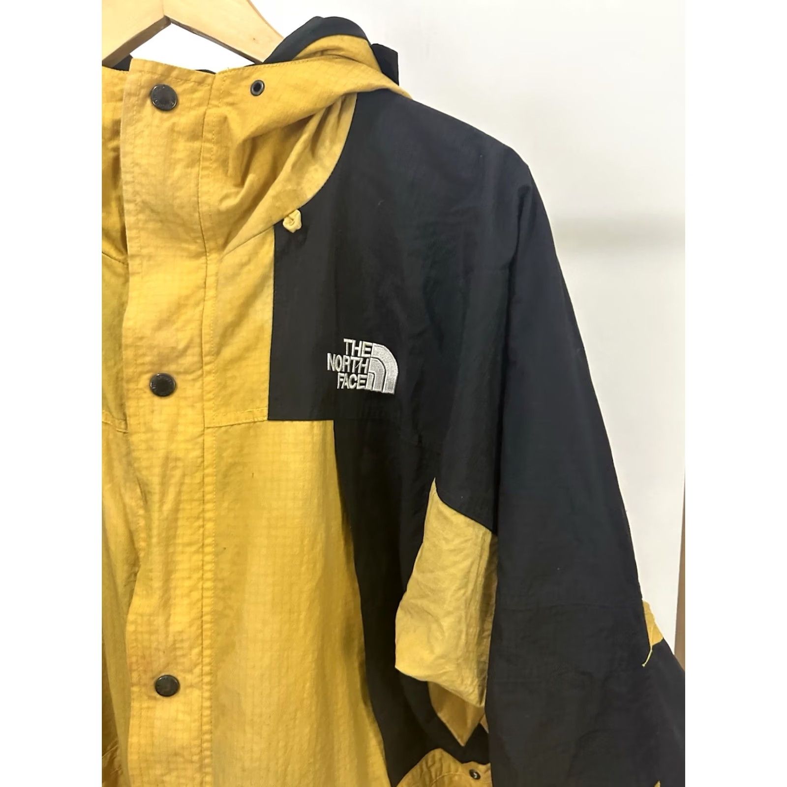 The North Face VTG 90s The North Face Summit Series Yellow Snow Full Zip Parka Jacket XL Mens Size US XL / EU 56 / 4 - 6 Thumbnail