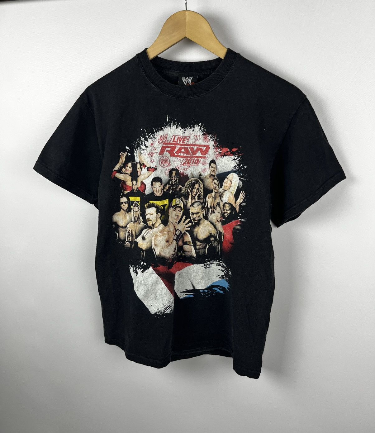 WWE WWE WWE The Raw 2010 Wrestling T-shirt Size US M / EU 48-50 / 2 - 1 Thumbnail