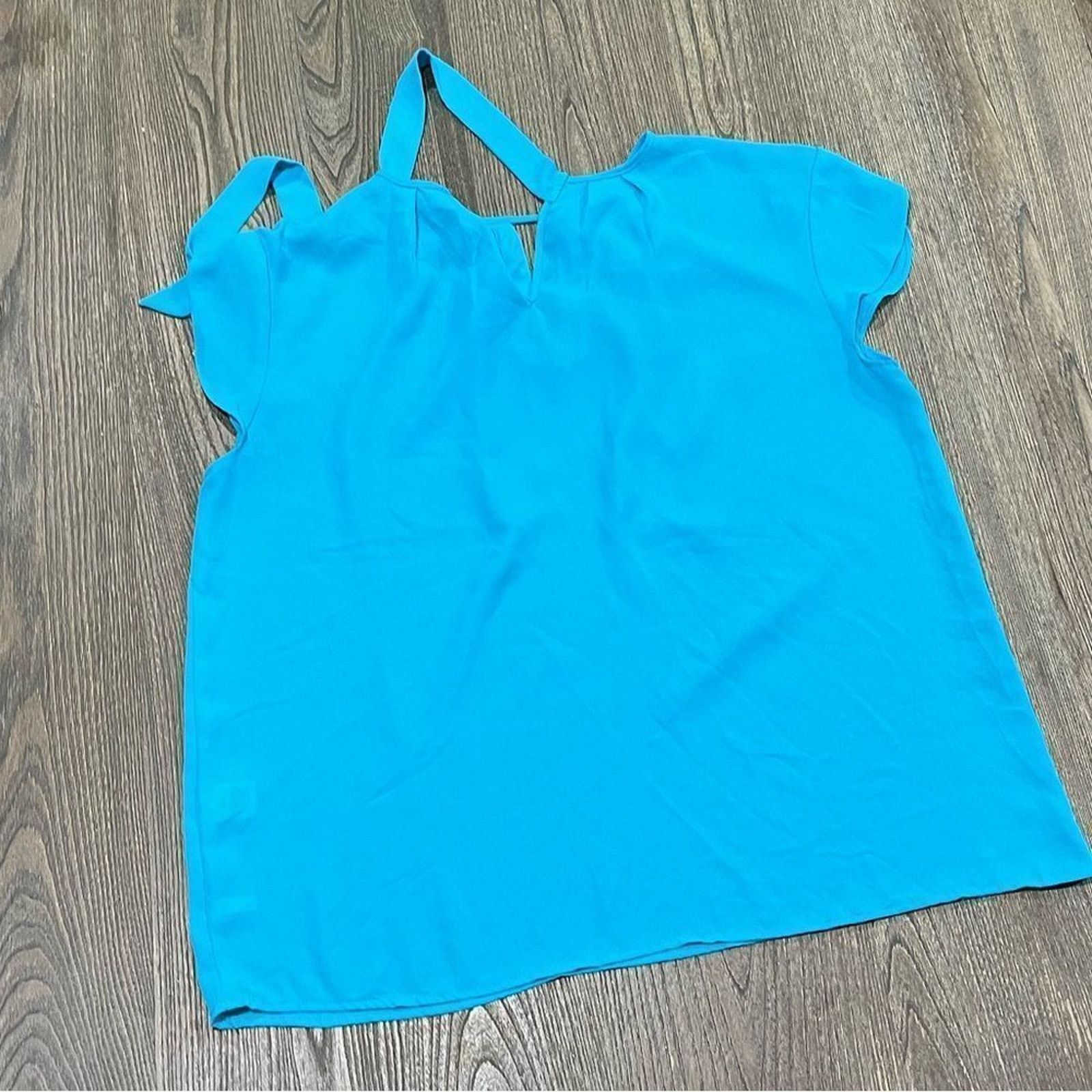 Vintage New York & Company Blouse Keyhole Neck Flutter Cap Sleeves L Size L / US 10 / IT 46 - 4 Thumbnail