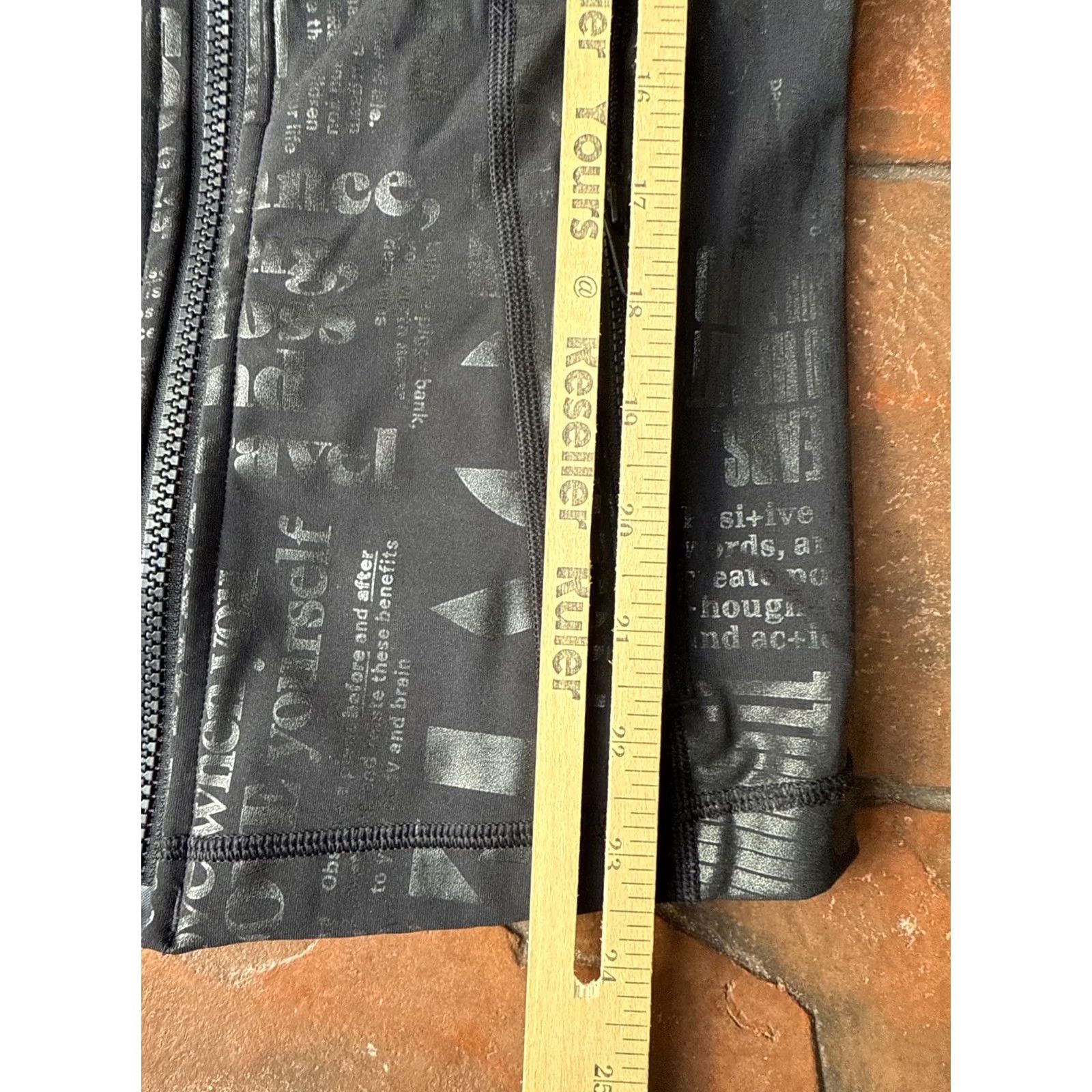 Lululemon Lululemon Manifesto Foil Black Define Jacket Women's Size 4 Gym Yoga Full Zip Thumbholes Zipped Pockets Size S / US 4 / IT 40 - 5 Thumbnail