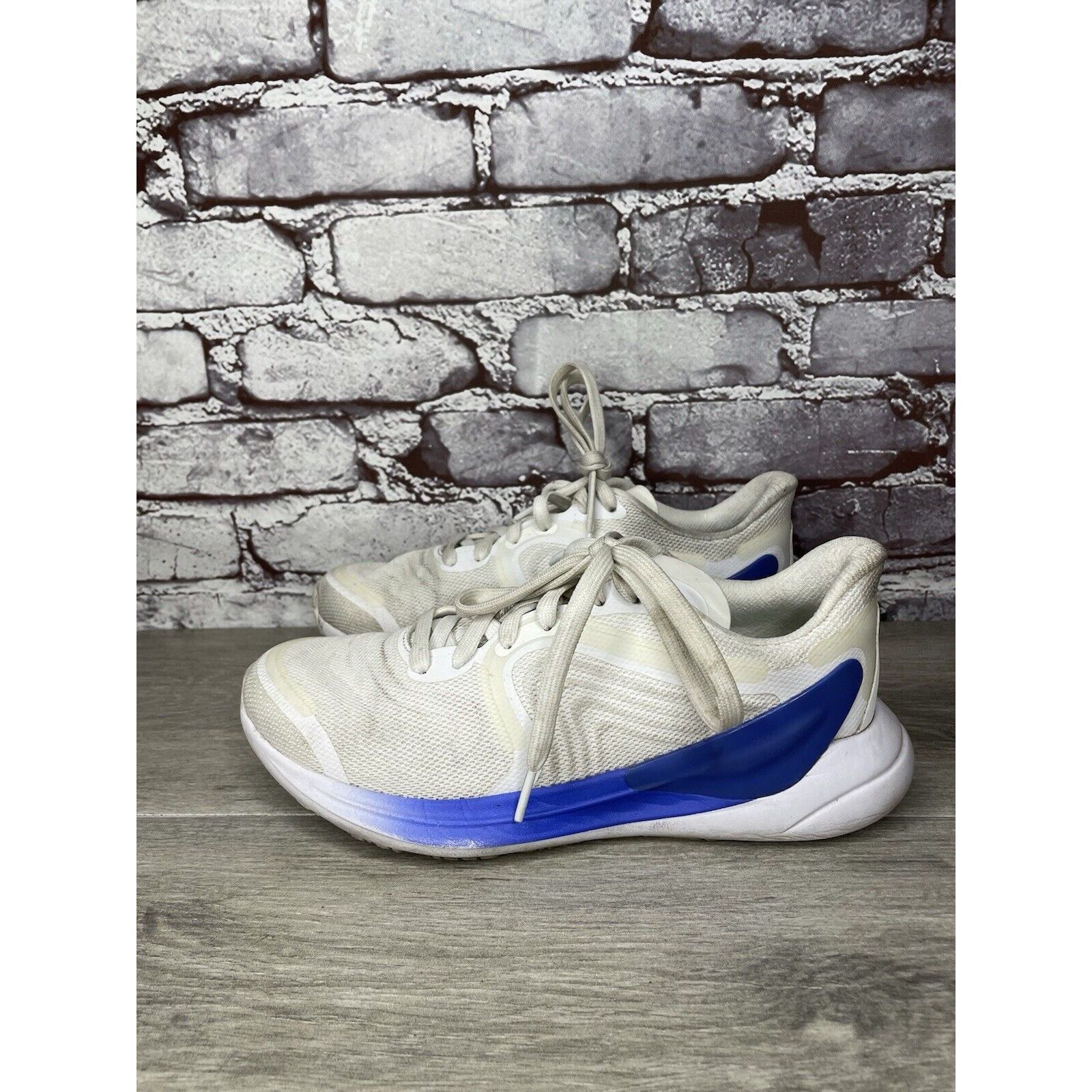 Lululemon Lululemon Blissfeel Run 2 White Blue Running Shoes Athletic Size US 7.5 / IT 37.5 - 14 Thumbnail