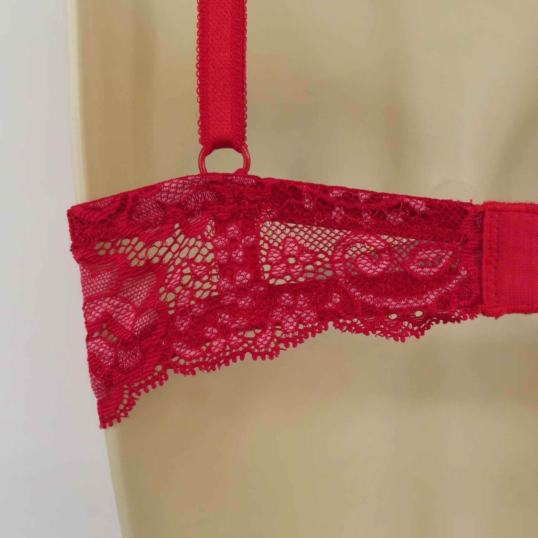 Victoria's Secret Victoria's Secret Dream Angels Demi Bra 32B Red Lace Padded Lined Underwire Demi 32B Womens Bra Size ONE SIZE - 7 Thumbnail