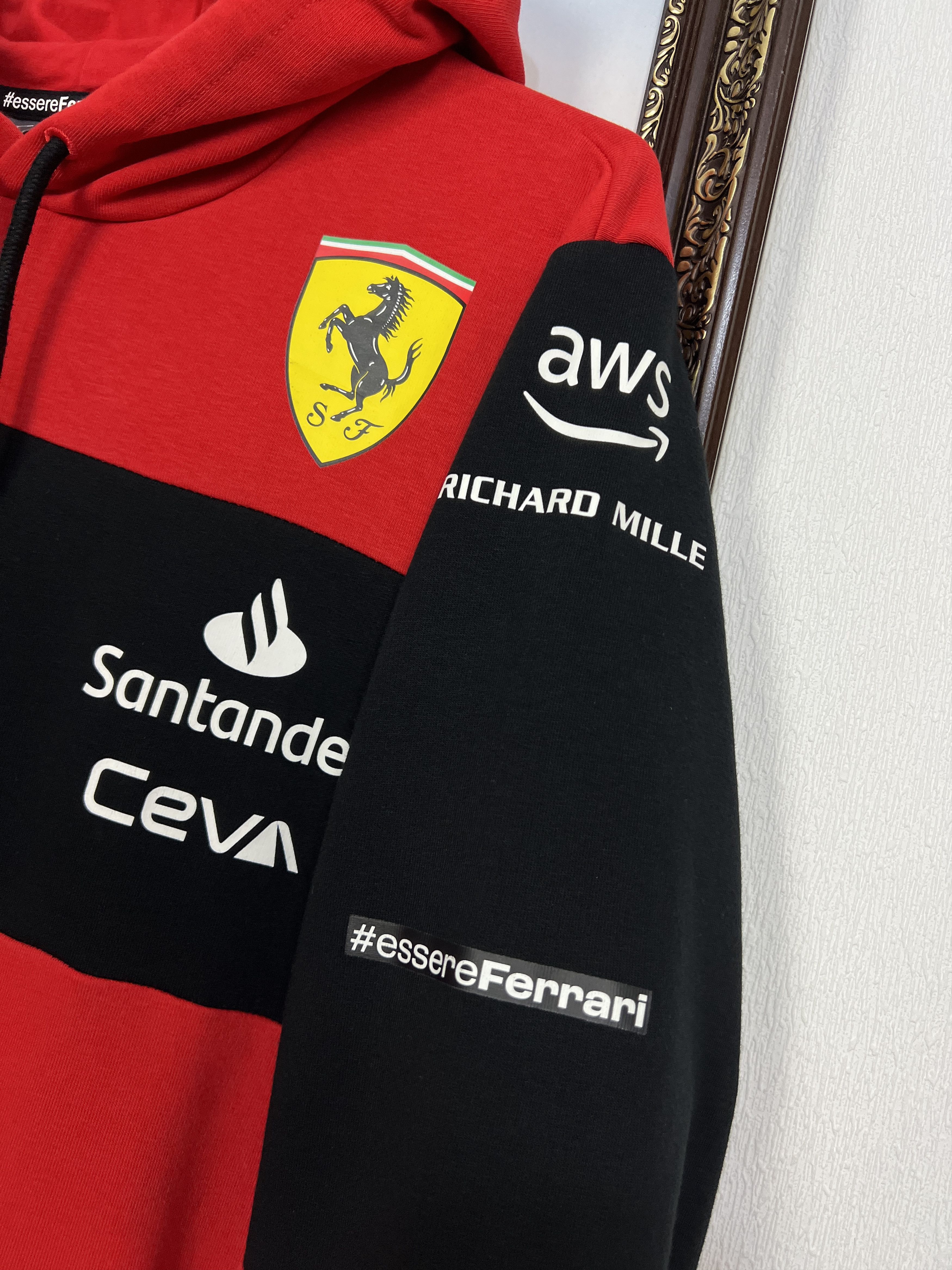 Ferrari Puma Scuderia Ferrari F1 Racing Jacket Hoodie Track Top Hype Size US L / EU 52-54 / 3 - 4 Thumbnail