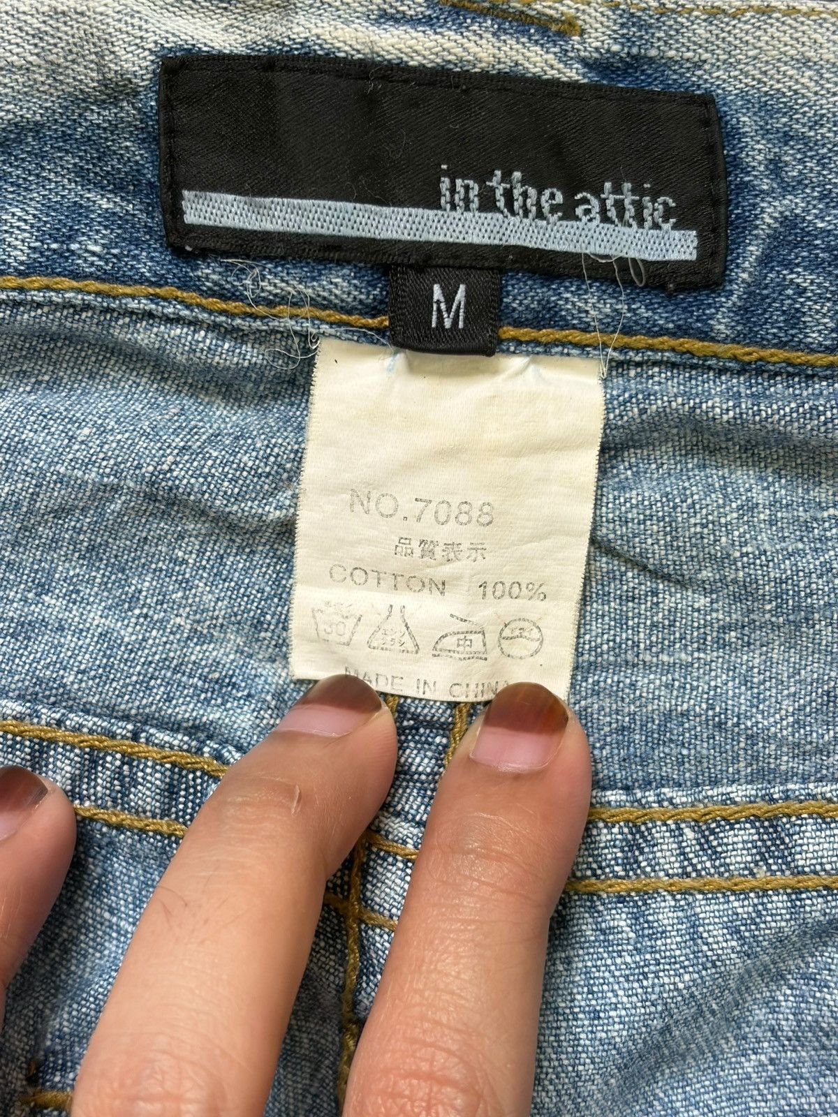 In The Attic Vintage In The Attic Faded Wash Distress Flare Jeans Size 27" / US 4 / IT 40 - 5 Thumbnail