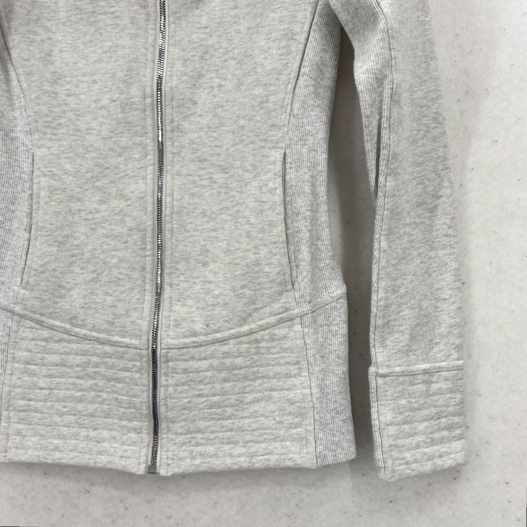 Lululemon Lululemon Radiant Jacket Women's 4 White Full Zip Pockets Gym Preppy Jacket Size S / US 4 / IT 40 - 3 Thumbnail