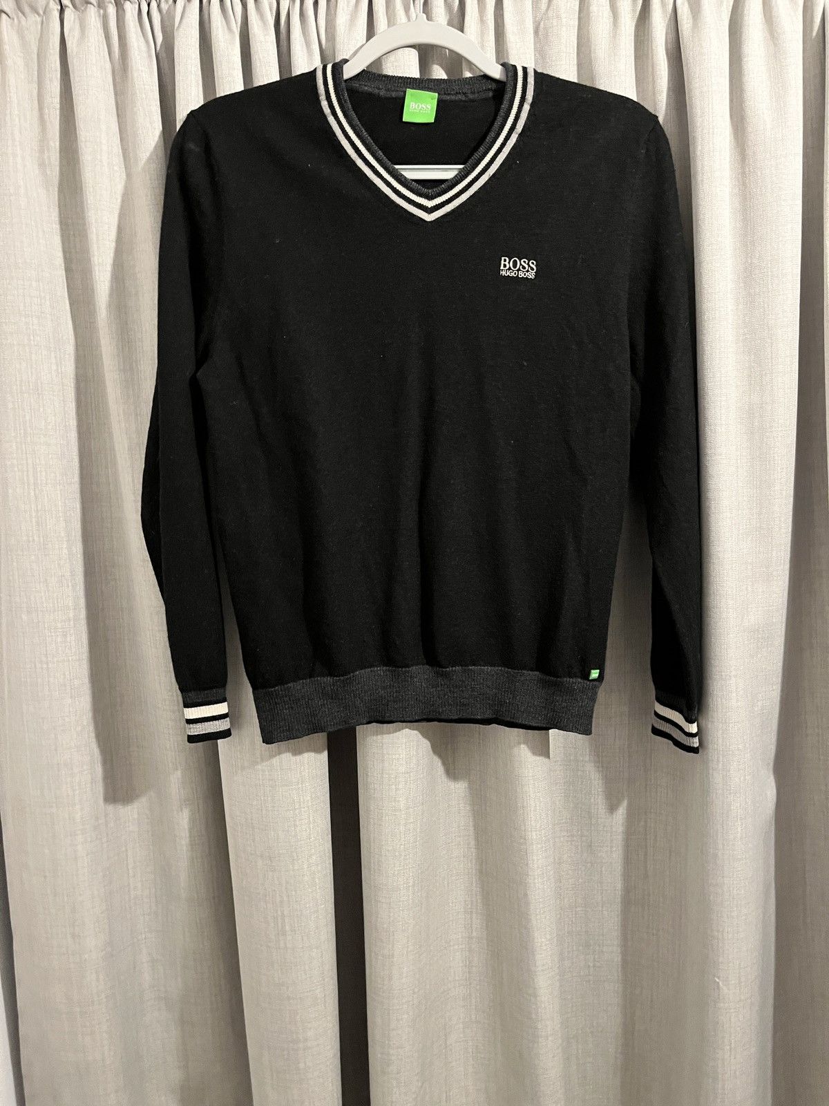 Hugo Boss Hugo boss v-neck jumper Size US M / EU 48-50 / 2 - 2 Thumbnail