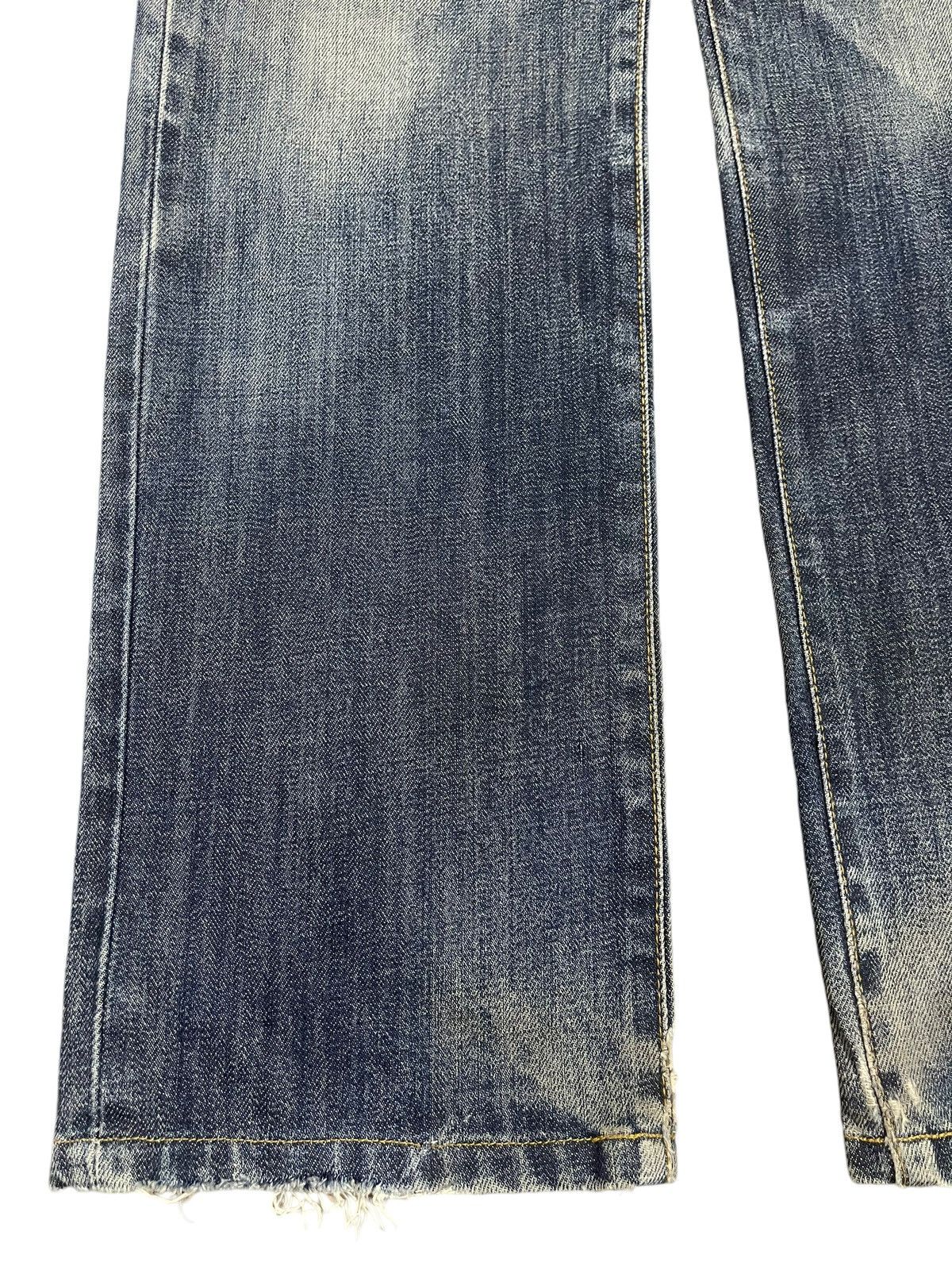 Uniqlo Vintage Japanese Uniqlo Blue Faded Wash Baggy Jeans Size US 28 / EU 44 - 7 Thumbnail