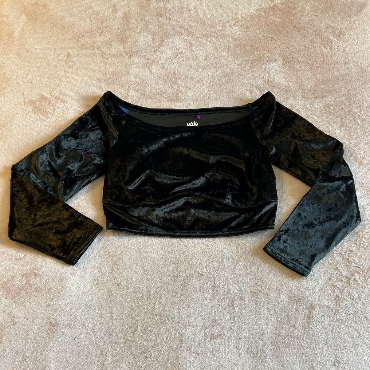 Other Yitty Plusshy Velvet Iconic Black Shaping Crop Top 1X Size XL / US 12-14 / IT 48-50 - 1 Thumbnail
