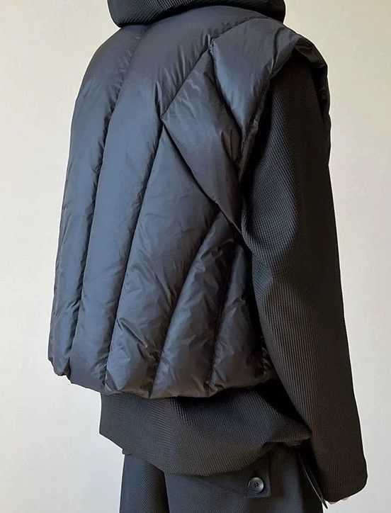 Japanese Brand × Vintage Avant garde asymmetrical cropped quilted puffer vest jacket Size US M / EU 48-50 / 2 - 3 Thumbnail