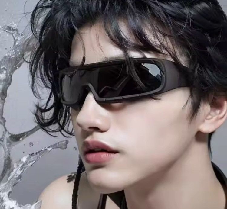 VIBE New Design Street ins style custom avant-garde sunglasses Size ONE SIZE - 1 Thumbnail