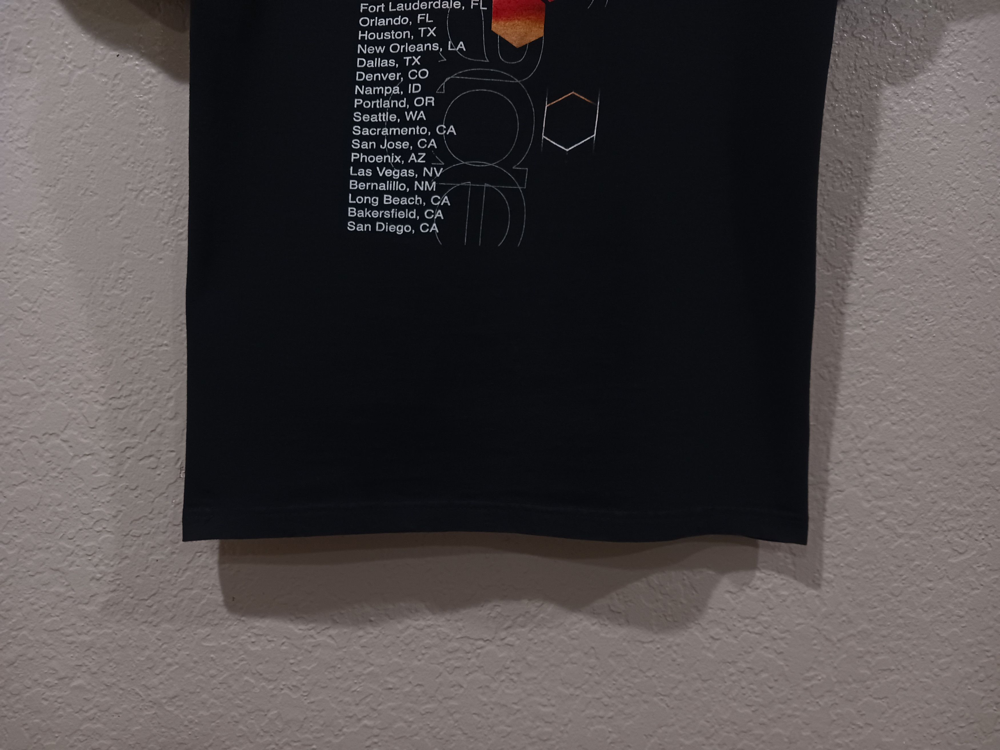 Vintage Garbage Beautiful Garbage World Tour Vintage 2002 Cygnus Tee Size US S / EU 44-46 / 1 - 10 Thumbnail