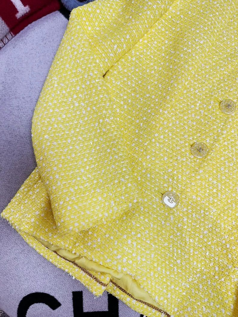 Chanel Chanel 19S yellow and white stand-up collar braided soft t Size XS / US 0-2 / IT 36-38 - 4 Thumbnail