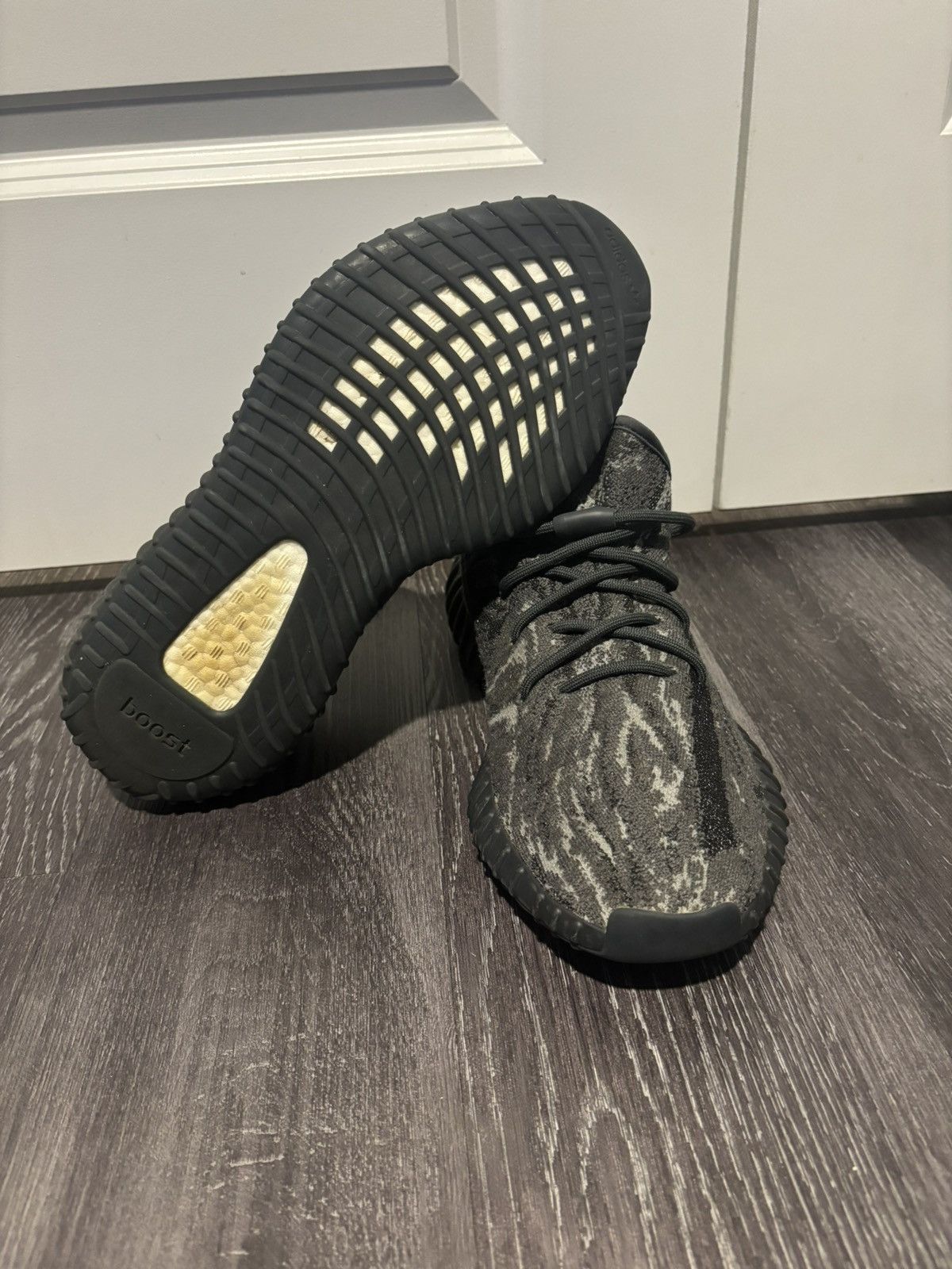 Yeezy Yeezy 350 Boost V2 Size US 10.5 / EU 43-44 - 4 Thumbnail