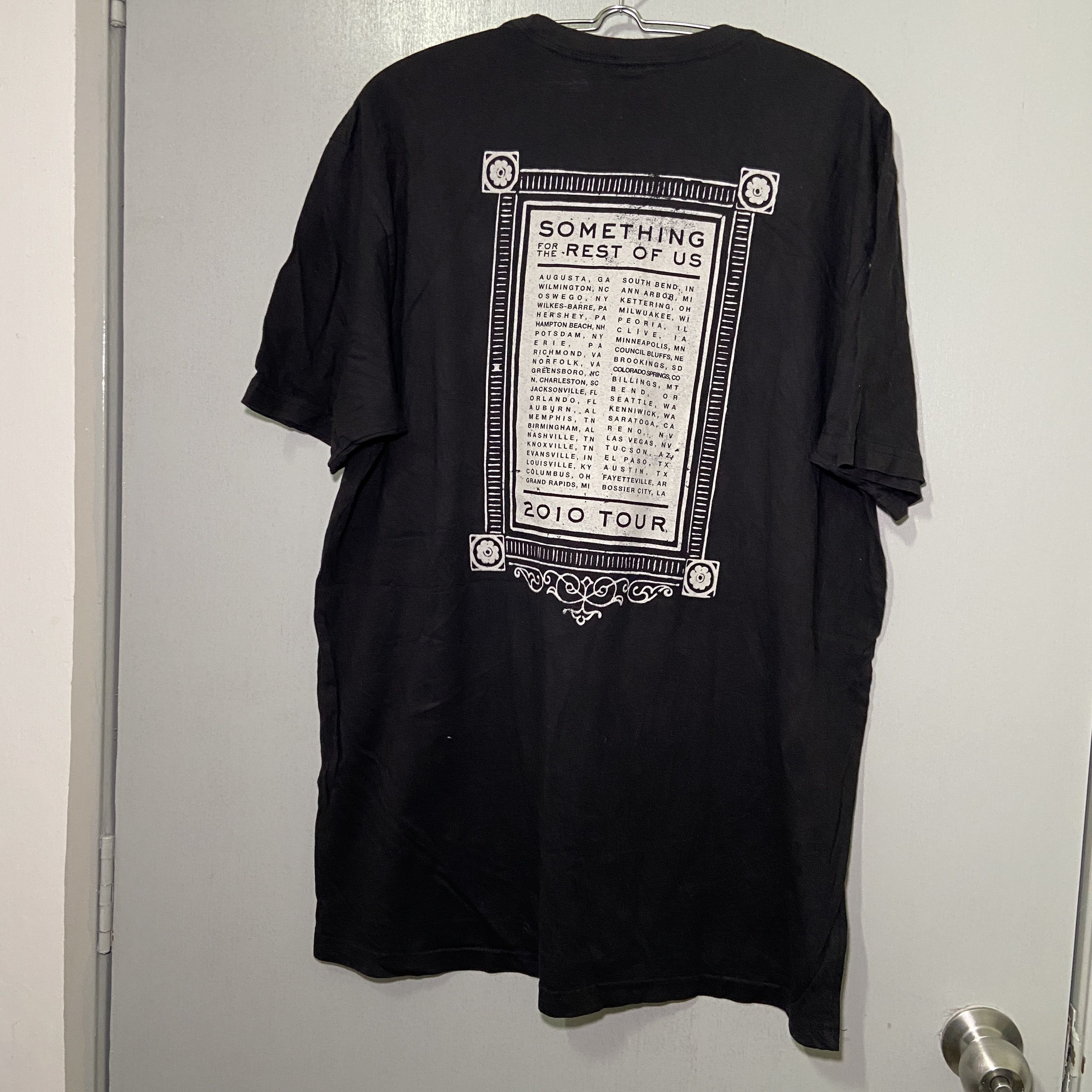 Band Tees Goo Goo Dolls Something For The Rest of Us 2010 Tour Tee Size US XL / EU 56 / 4 - 3 Thumbnail