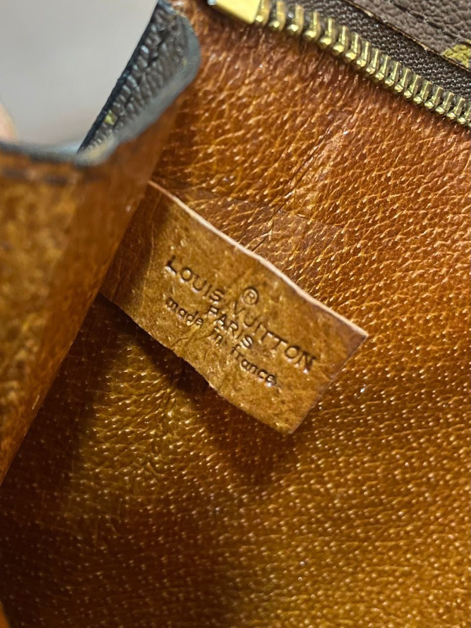 Louis Vuitton Authentic Vintage Louis Vuitton Monogram Clutch Size ONE SIZE - 16 Thumbnail