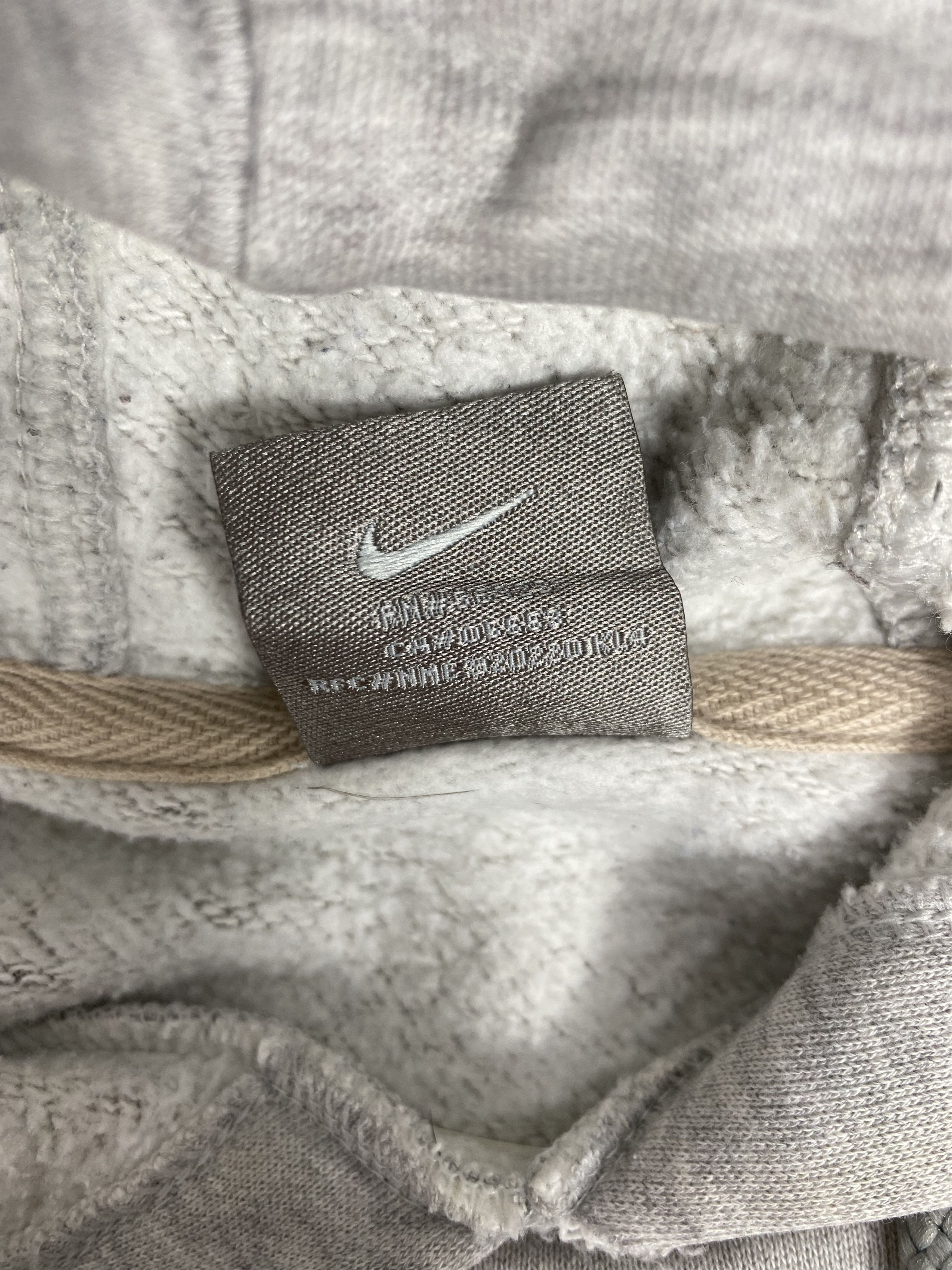Nike Vintage Nike Y2K Hoodie Sweatshirts PS0165 Size US L / EU 52-54 / 3 - 10 Thumbnail