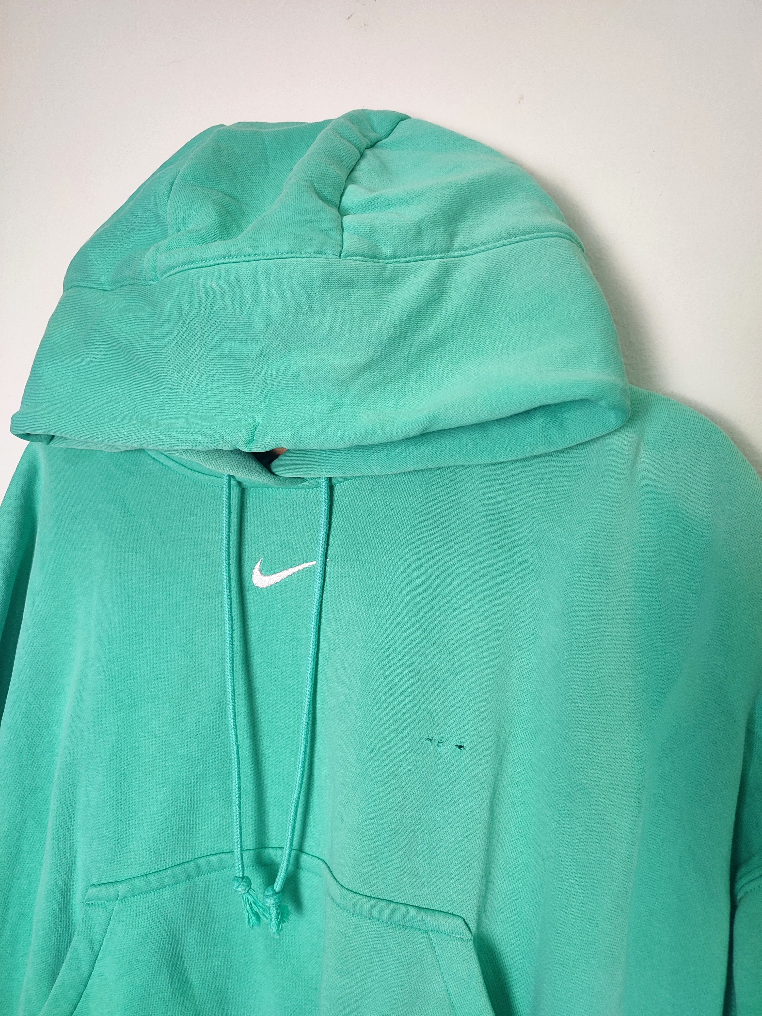 Nike Vintage Nike Center Logo Hoodies Size US M / EU 48-50 / 2 - 3 Thumbnail