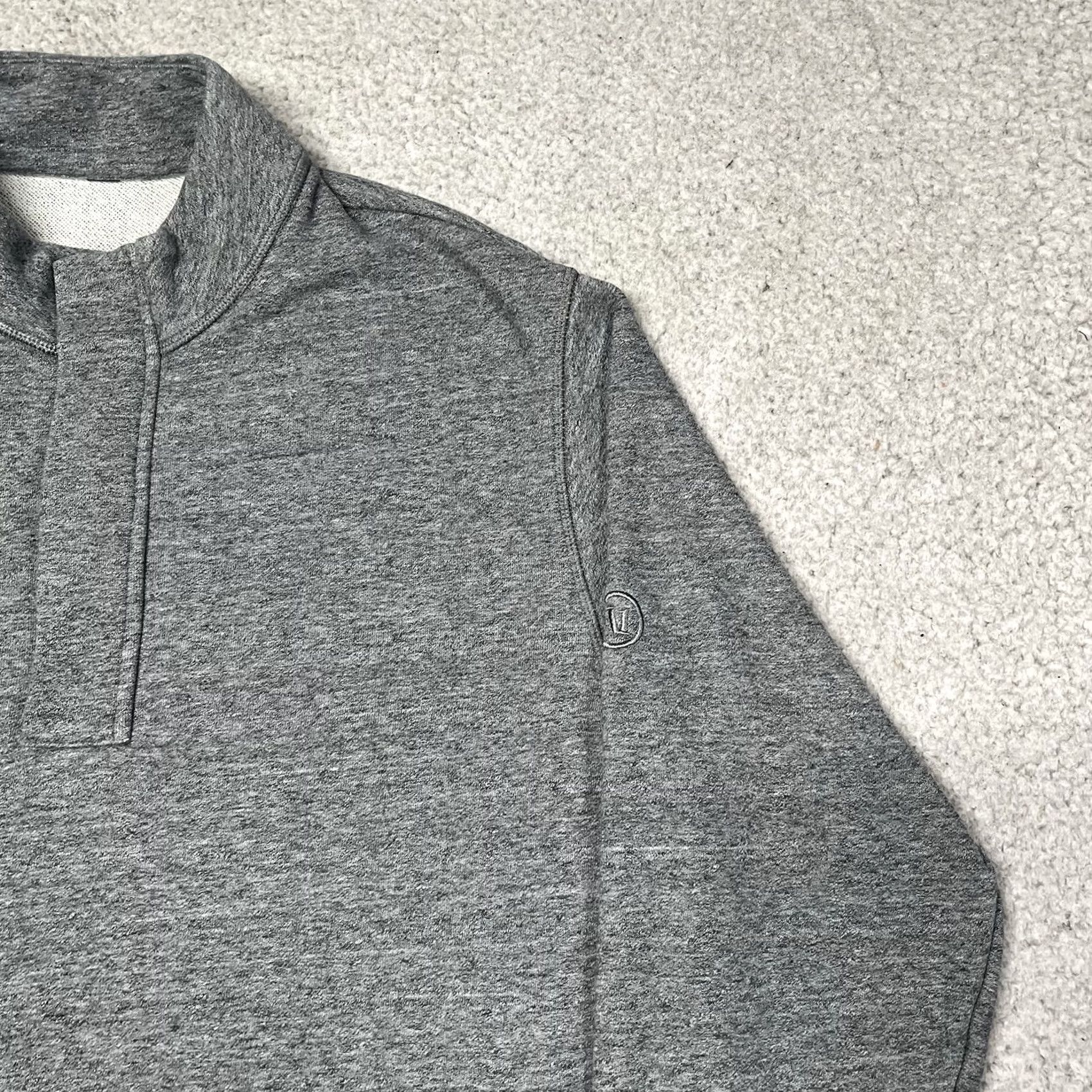 Vuori Vuori Pullover 1/4 Zip Mens L Gray Cypress Performance Active Heathered Sweatshirt"} Size US L / EU 52-54 / 3 - 5 Thumbnail