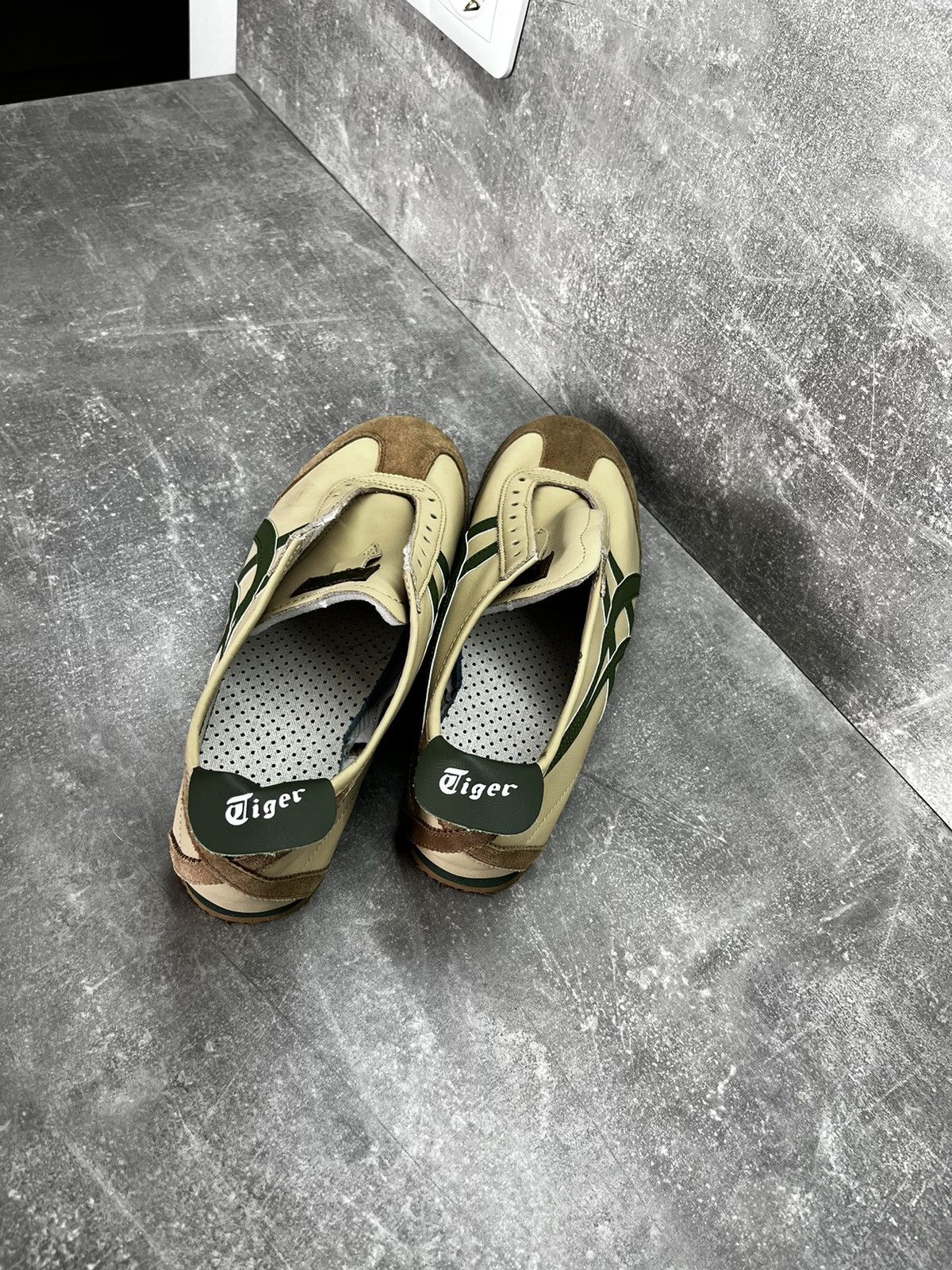 Asics Vintage Shoes Onitsuka Tiger Mexico 66 Kill Bill Y2K Size US 11 / EU 44 - 14 Thumbnail
