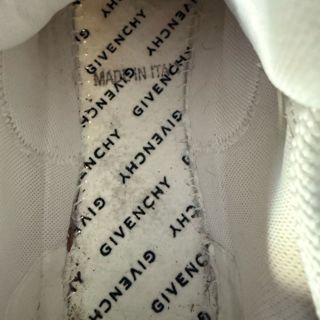 Givenchy Givenchy White & Pink GIV 1 TR Sneakers Low Top Size 40 Size US 10 / IT 40 - 14 Thumbnail