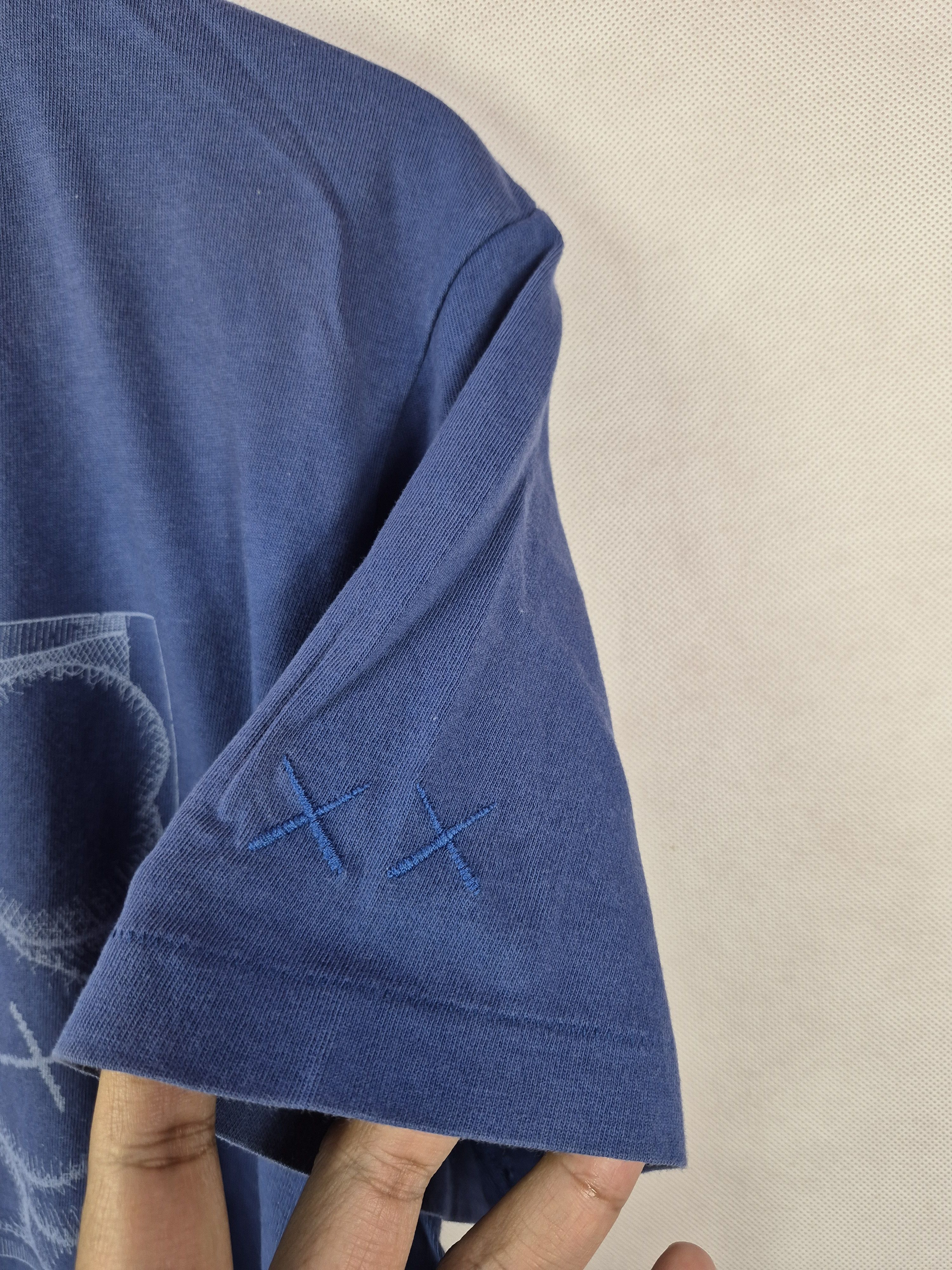 Kaws × Uniqlo 🔥 Uniqlo Kaws Streetwear Tee Size US L / EU 52-54 / 3 - 3 Thumbnail