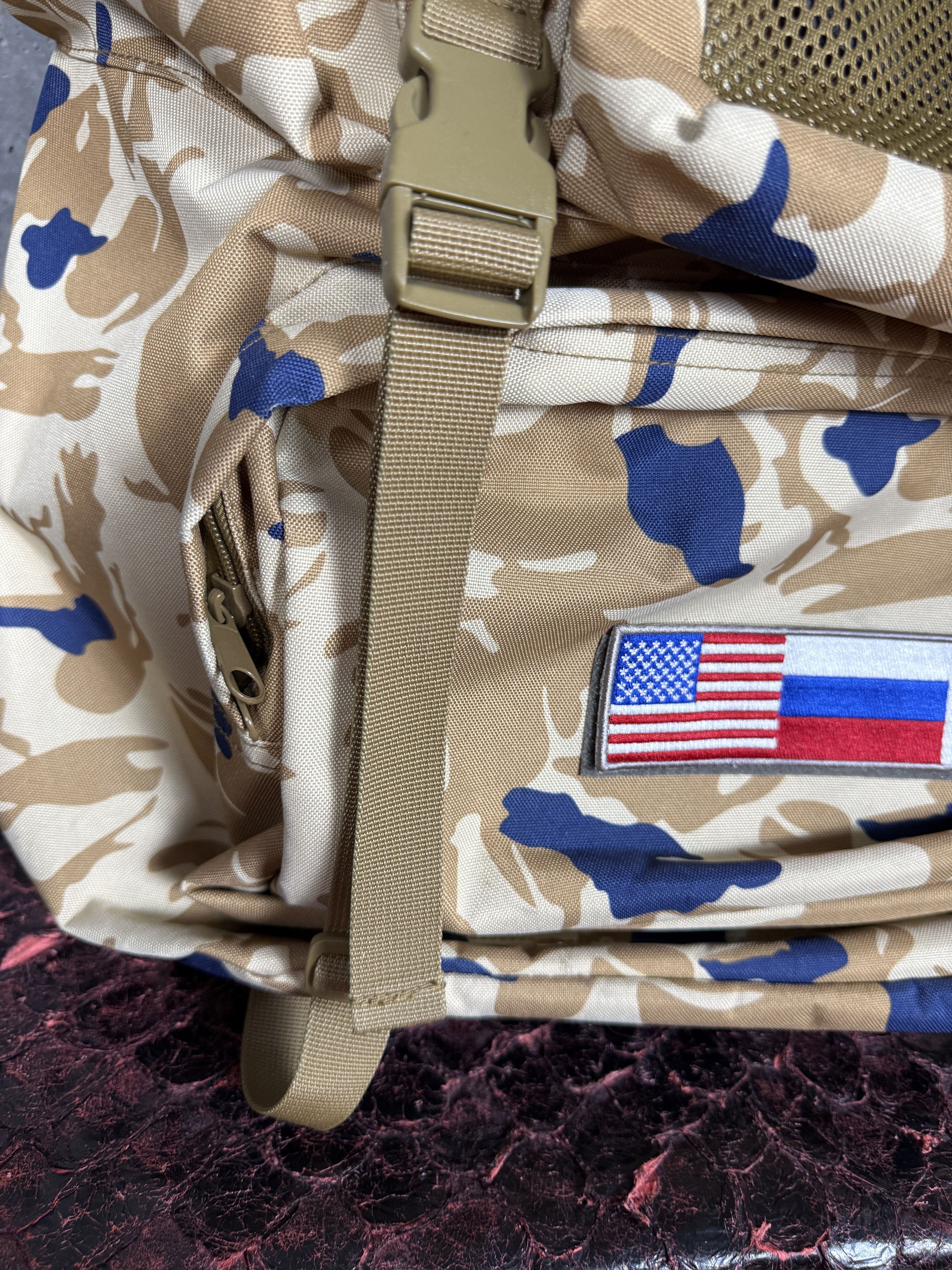 Gosha Rubchinskiy HUUGE Gosha Rubchinskiy Large Camo Backpack Size ONE SIZE - 4 Thumbnail