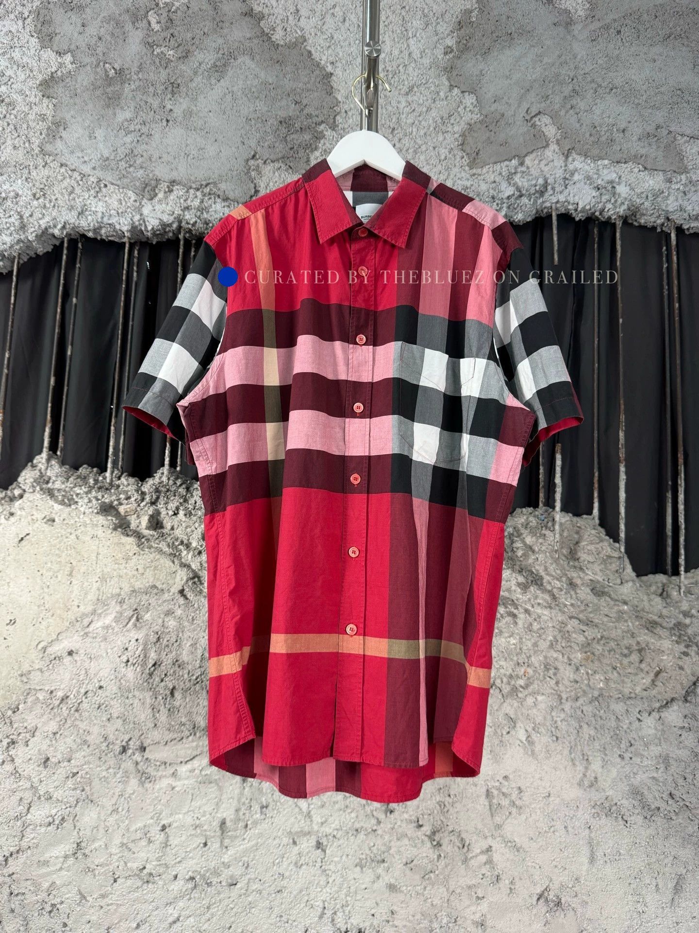 Burberry Red Check Short Sleeve Shirt in XL Size US XL / EU 56 / 4 - 1 Thumbnail