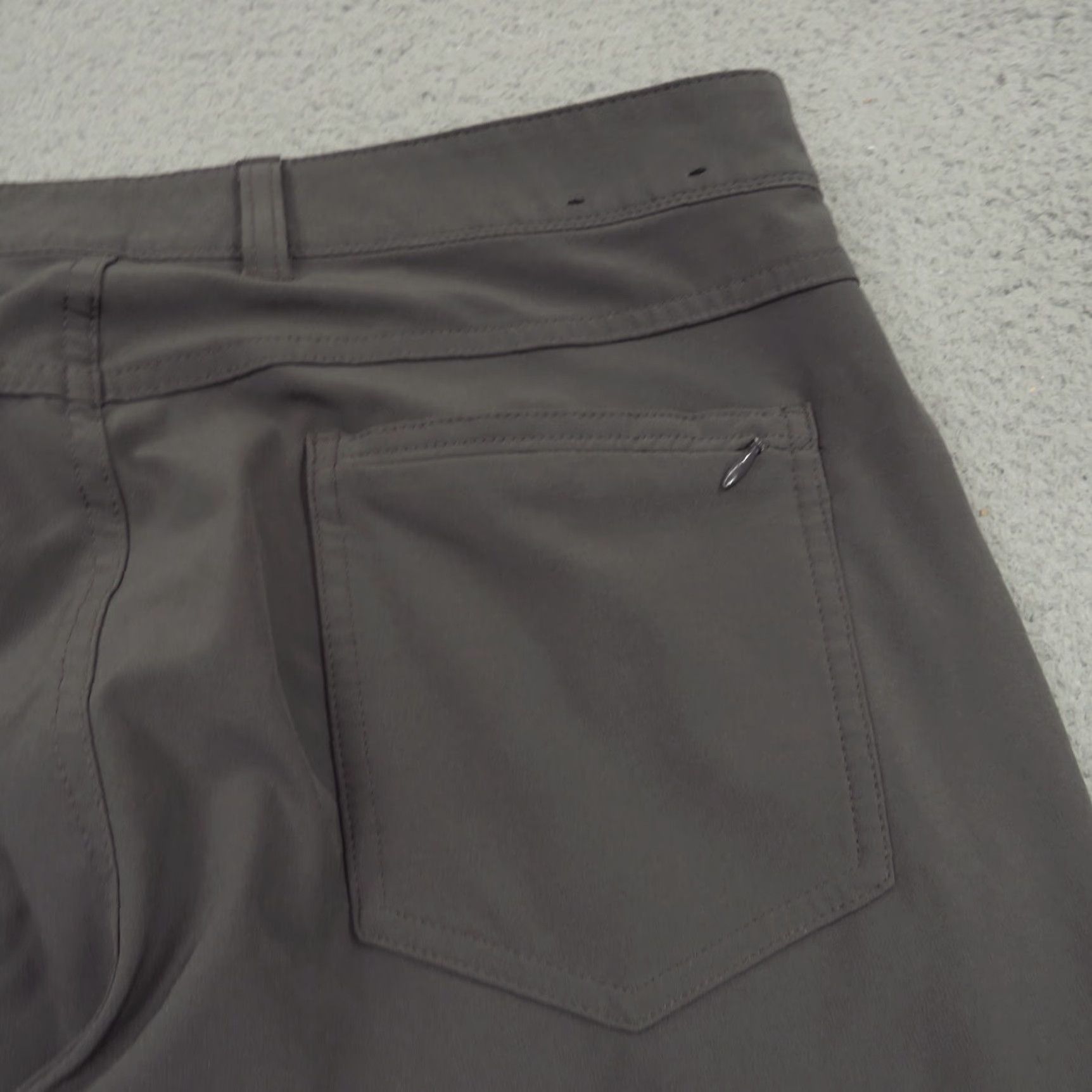 Mizzen+Main Mizzen + Main Pant Men 32x32 Grey Asphalt Helmsman Slim Performance Golf Chinos Size US 32 / EU 48 - 4 Thumbnail