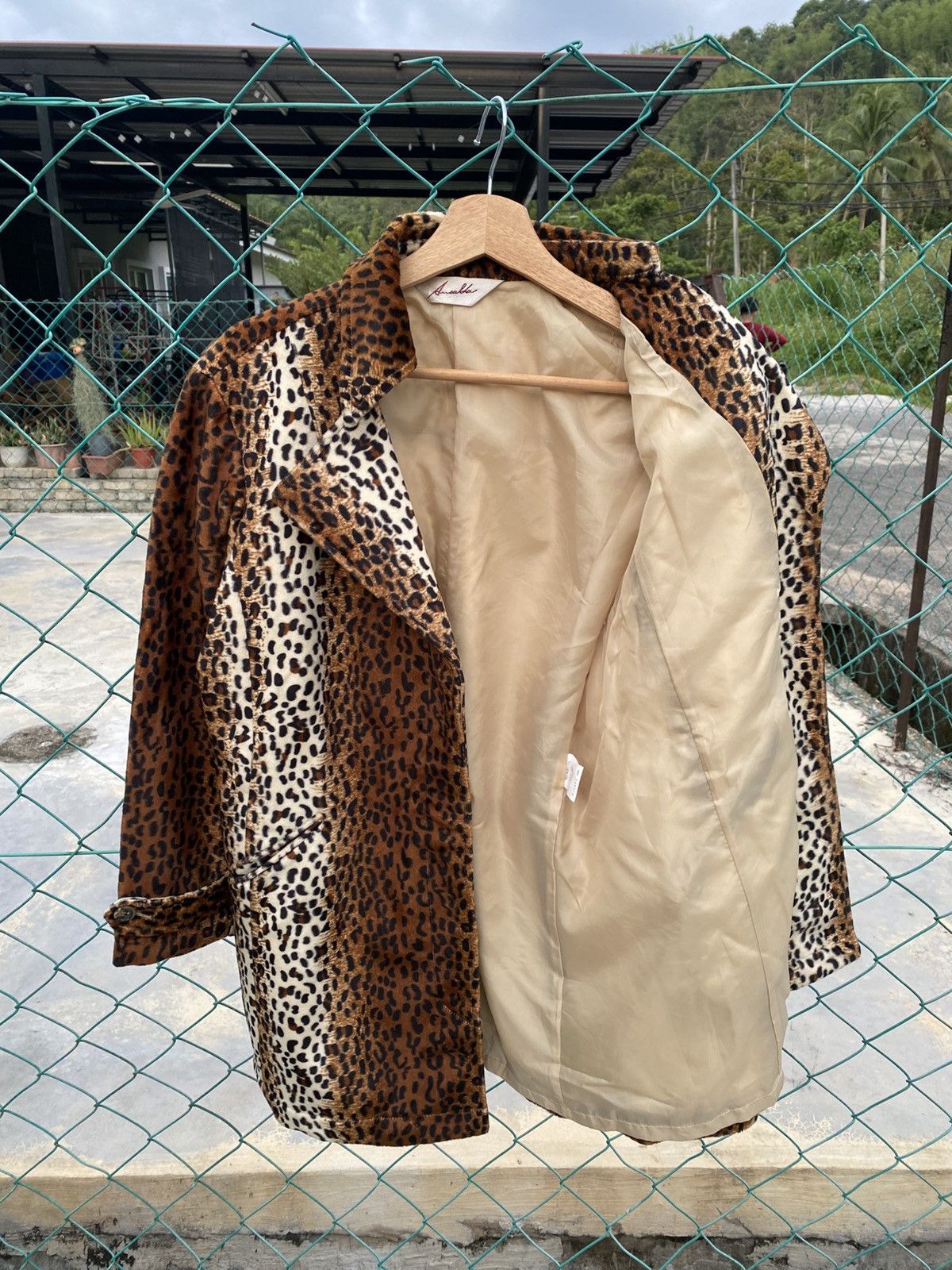 Japanese Brand ‼️Rare‼️ Japanese Leopard trench coat Size M / US 6-8 / IT 42-44 - 5 Thumbnail