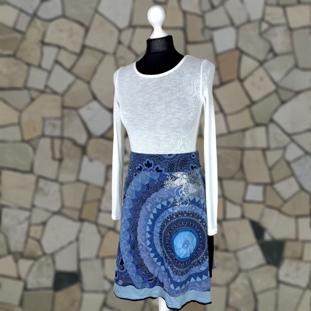 Desigual Desigual Skirt XL Womens Knee Length Blue Desigual Skirt Womens XL Blue Knee Length Size 40" / US 18 - 1 Thumbnail