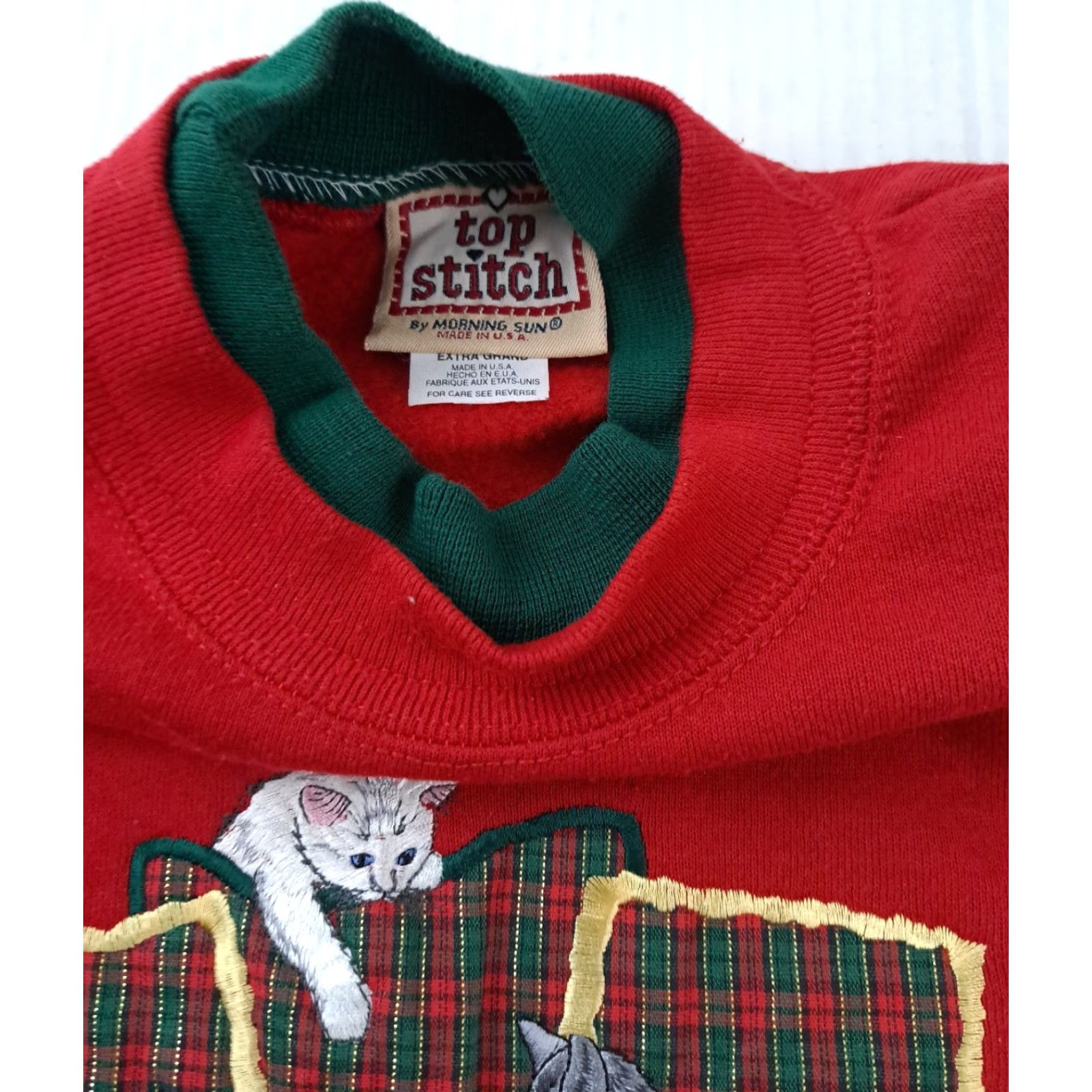 Vintage VINTAGE Top Stitch Sweatshirt Women's Embroidered Kittens and Pillows XL Red Canvas Cotton Long Sleeve Pullover 26in Size XL / US 12-14 / IT 48-50 - 3 Thumbnail