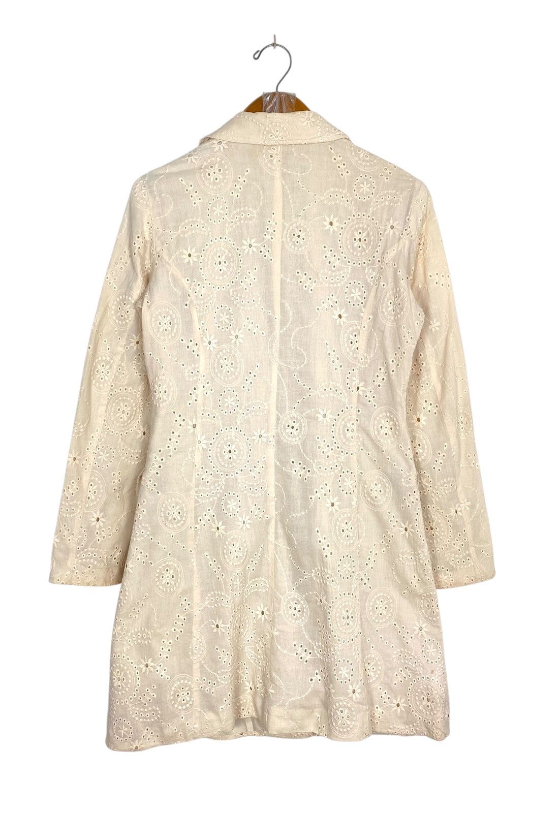 Anna Sui Rare‼️ Vintage Anna Sui Ivory Eyelet Jacket Size S / US 4 / IT 40 - 3 Thumbnail