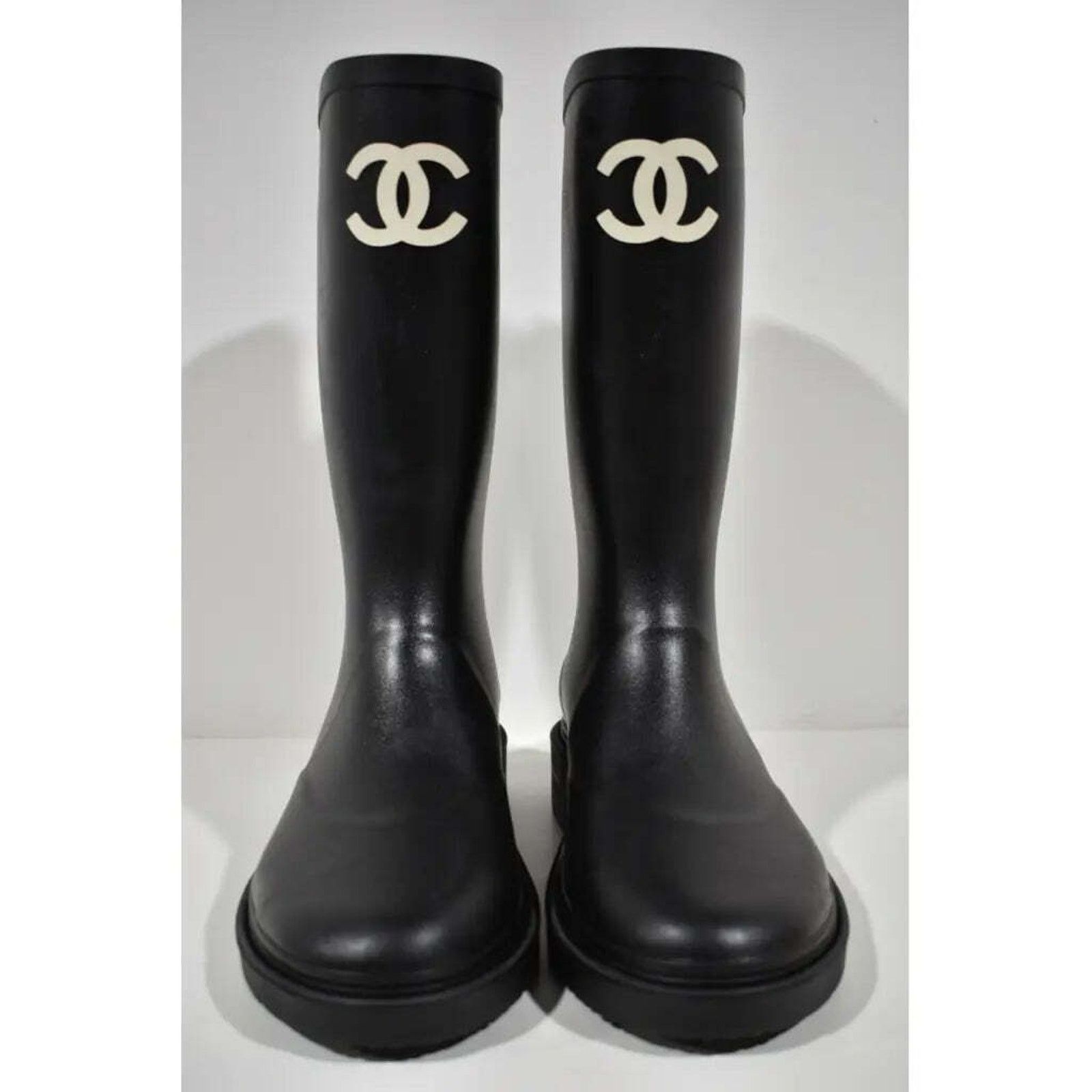 Chanel Chanel 22A Black White CC Logo High Rubber Rain Boots 42 Size US 12 / IT 42 - 5 Thumbnail