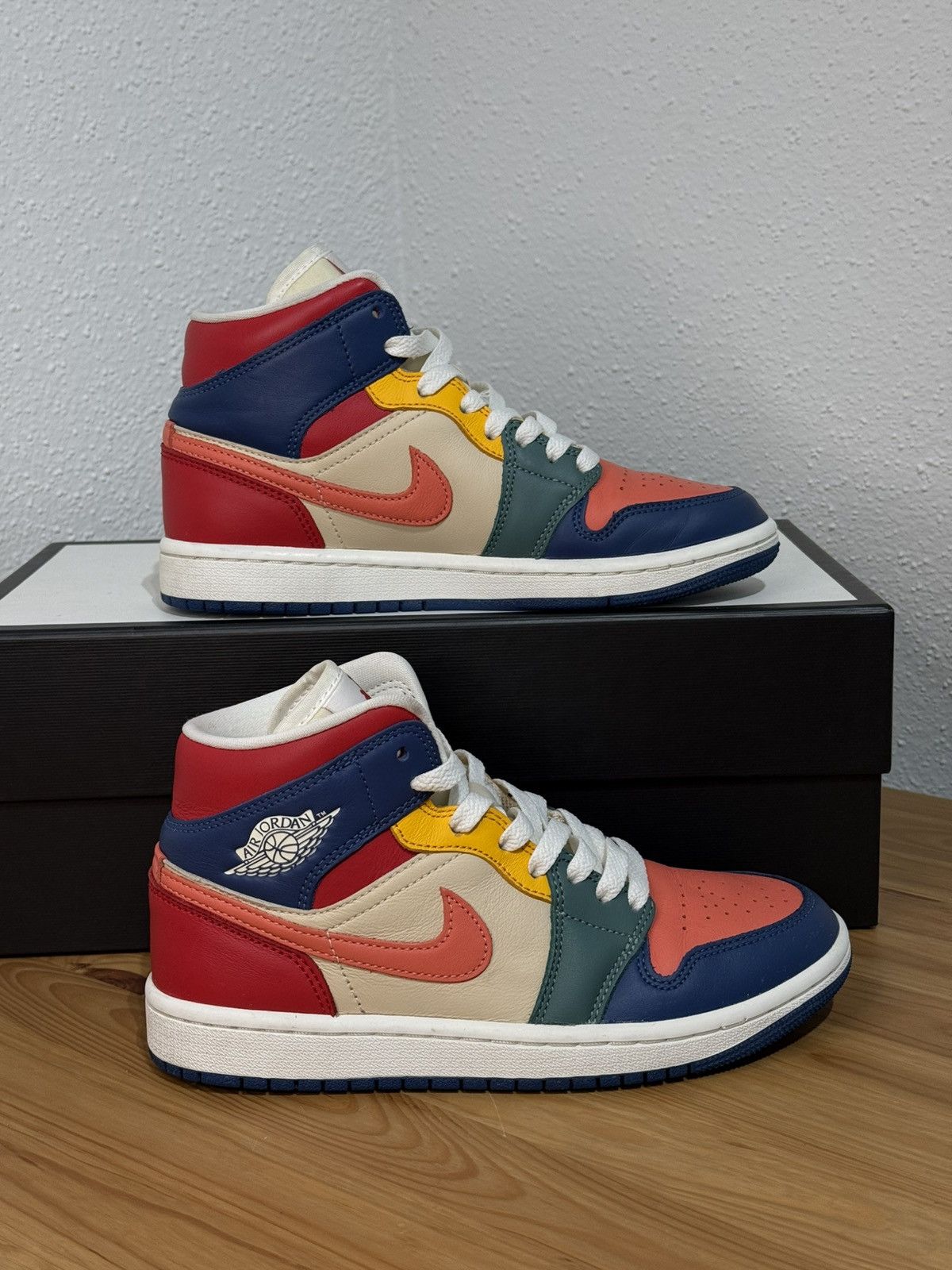 Jordan Brand × Nike Nike Air Jordan 1 Mid SE Multi color Women’s Size US 6 / IT 36 - 4 Thumbnail