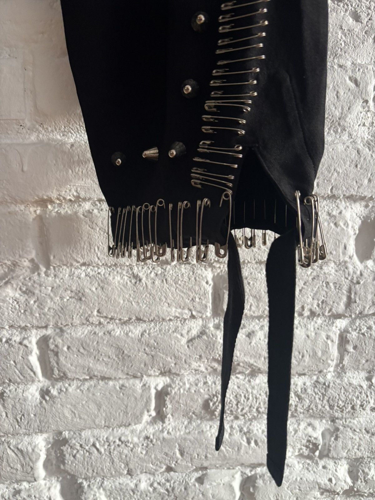 Comme des Garcons Homme Plus Comme des Garçons Homme Plus stud & safetypin trousers Size US 32 / EU 48 - 4 Thumbnail