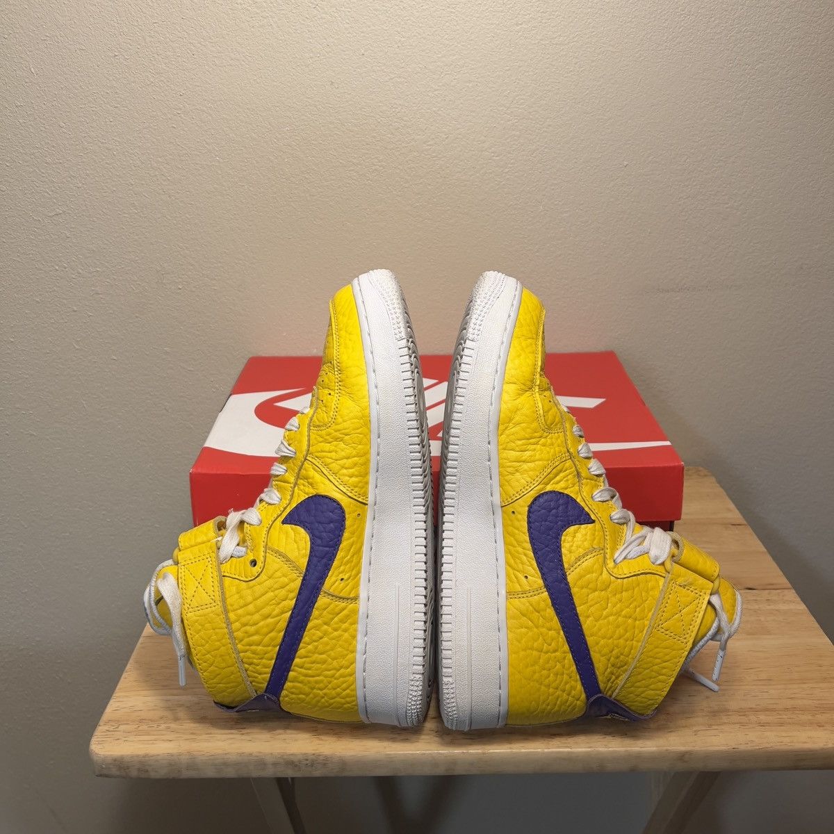 NBA × Nike Nike ID Lakers Air Force 1 Mid Size US 8 / EU 41 - 7 Thumbnail