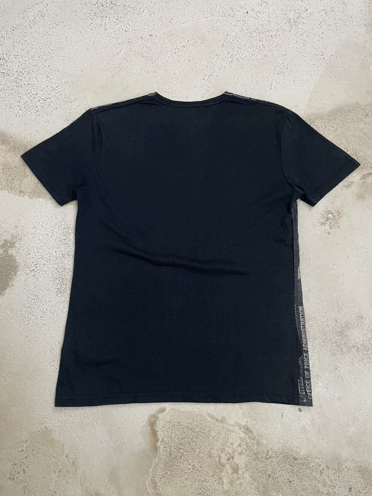 semanticdesign Semanticdesign V Neck Front Art Graphic Ticket Size US M / EU 48-50 / 2 - 13 Thumbnail